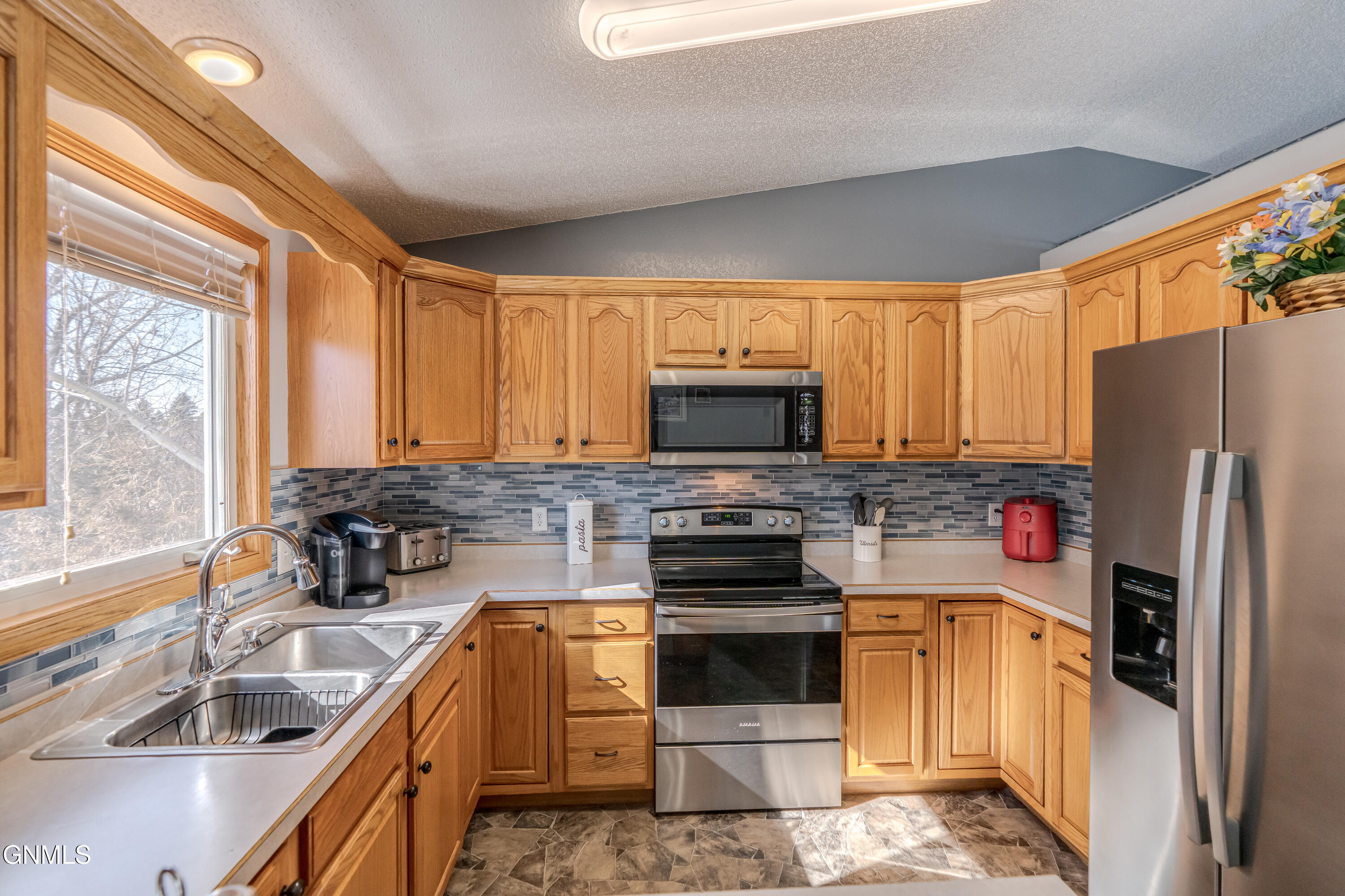 property viewer photo 12