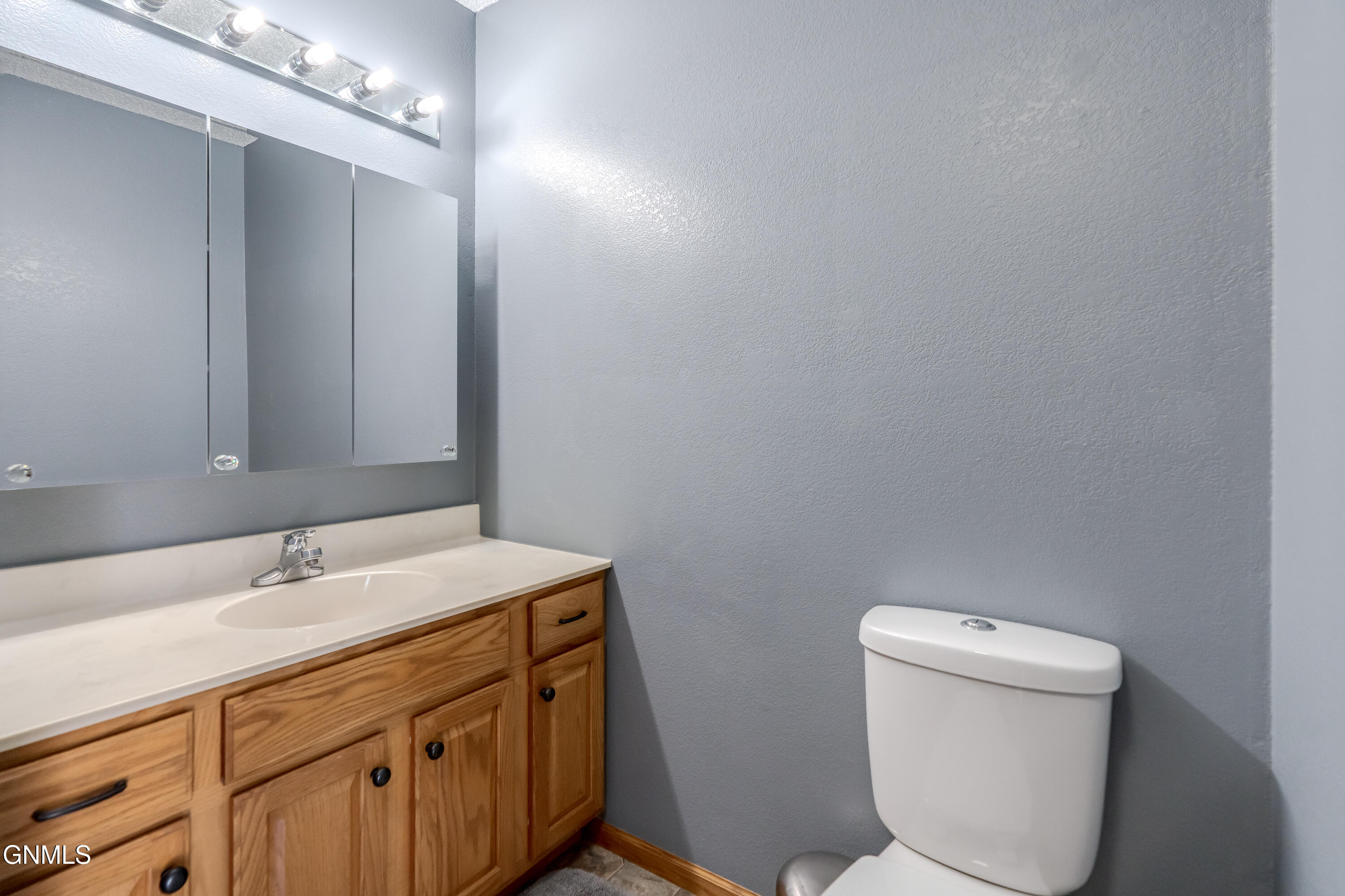 property viewer photo 25