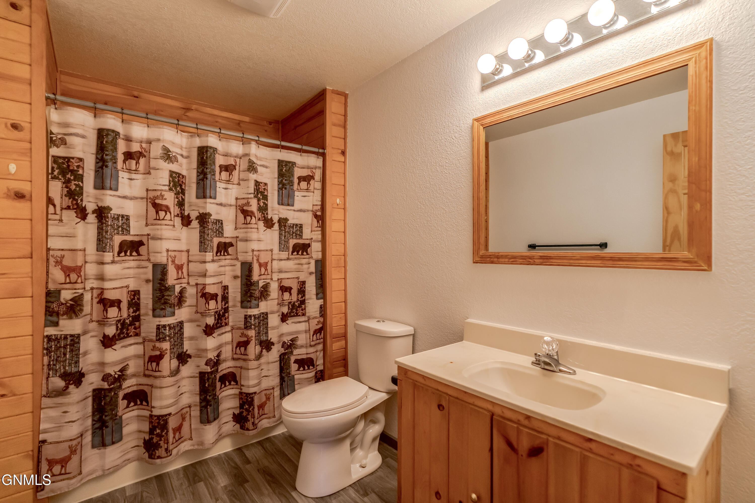 property viewer photo 36