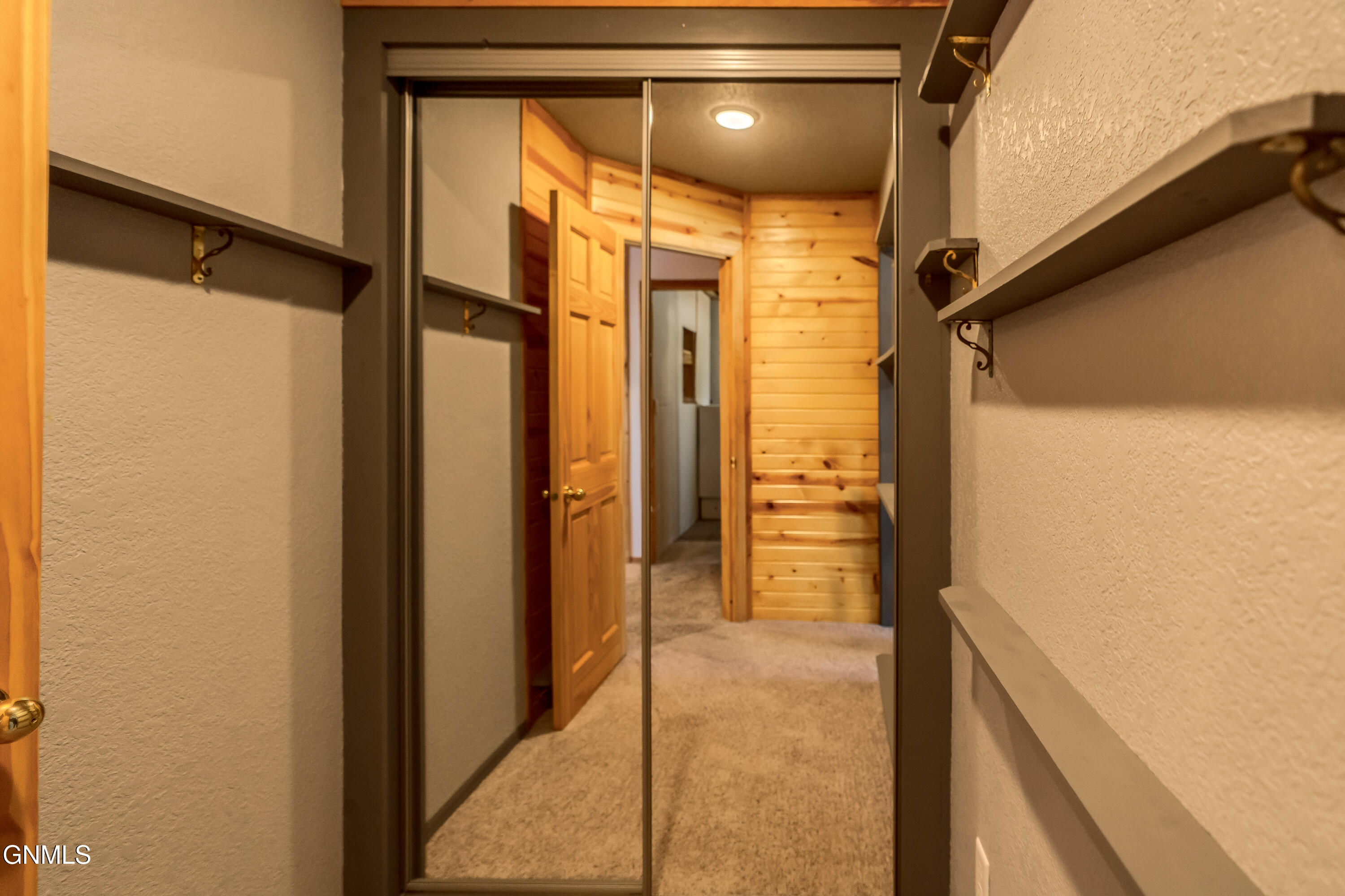 property viewer photo 40