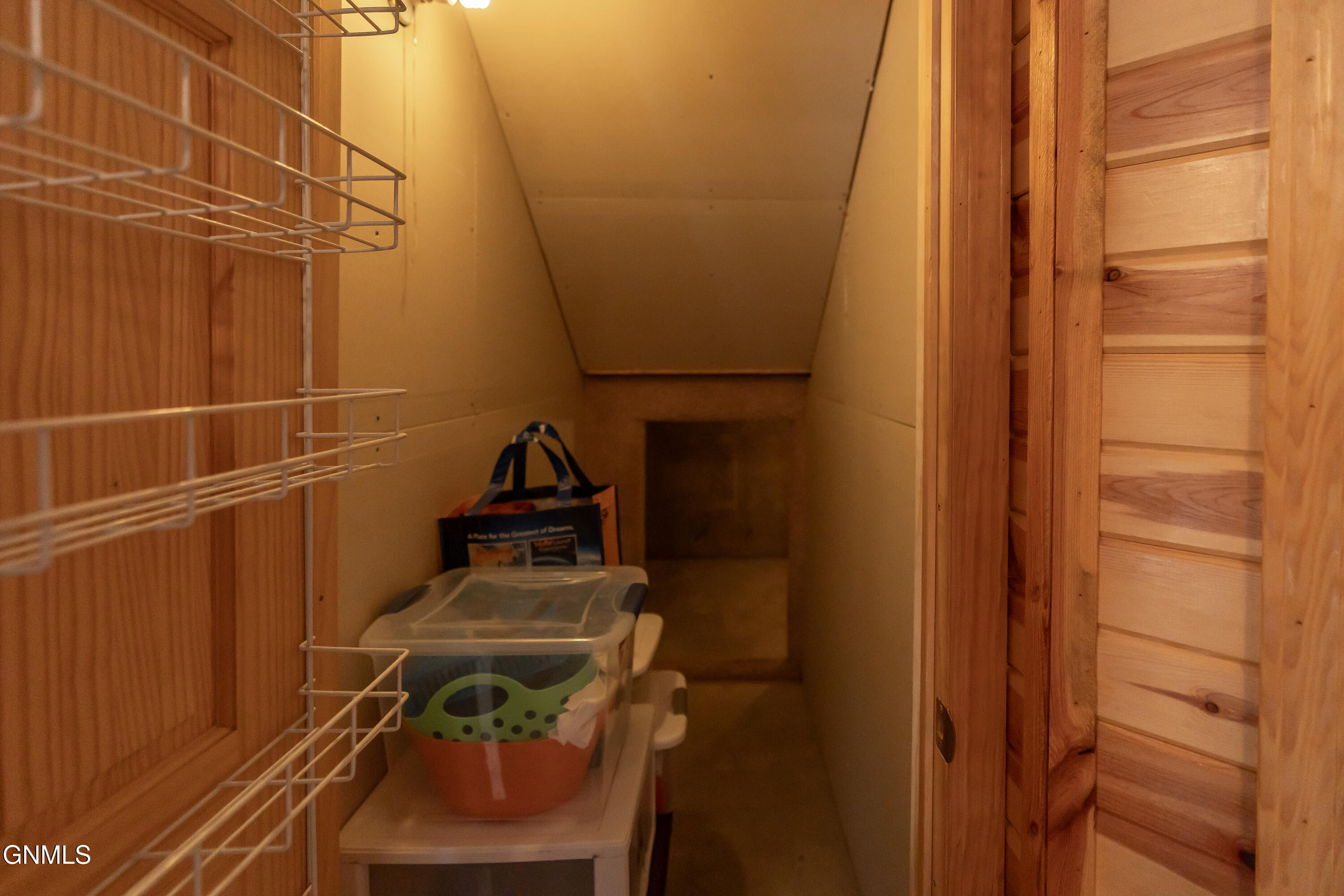 property viewer photo 44