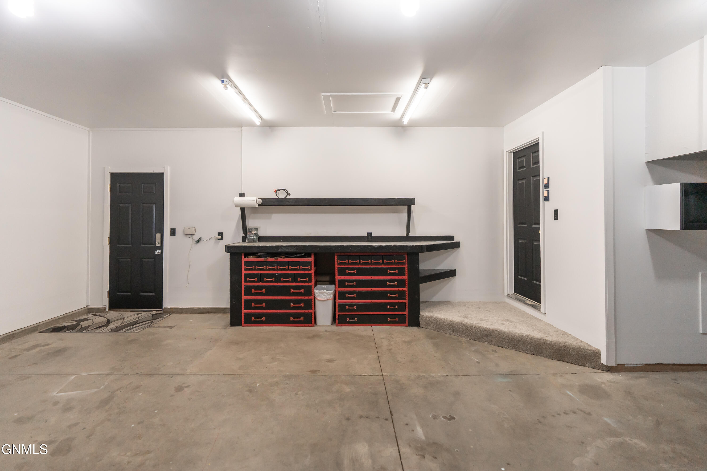 property viewer photo 49