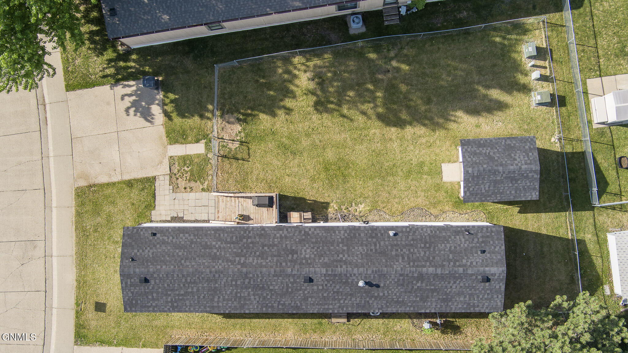 main property photo 27