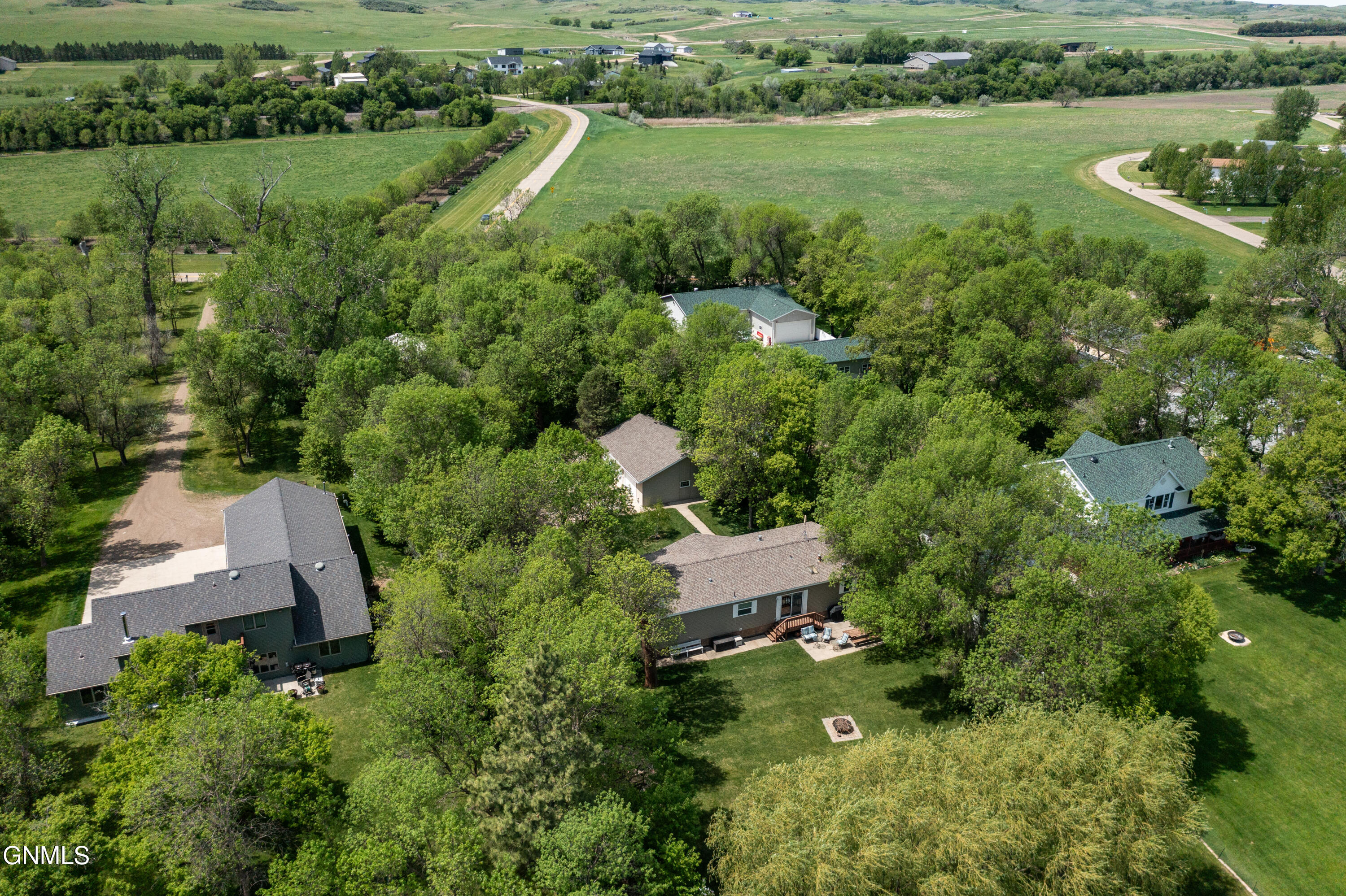 main property photo 37