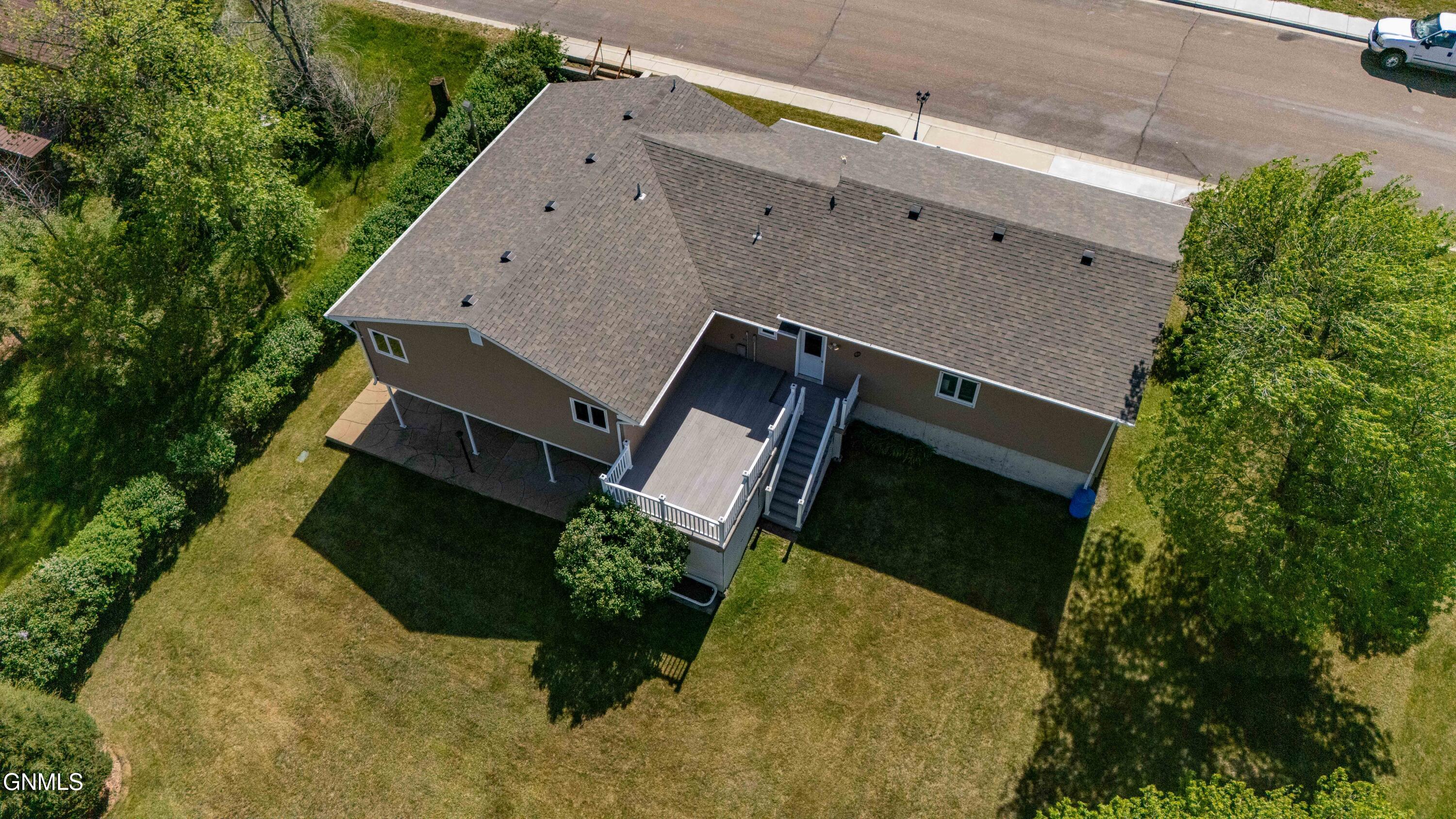 main property photo 46