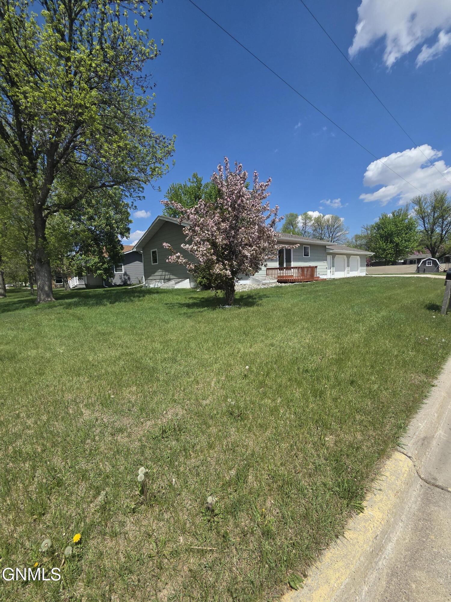 main property photo 40