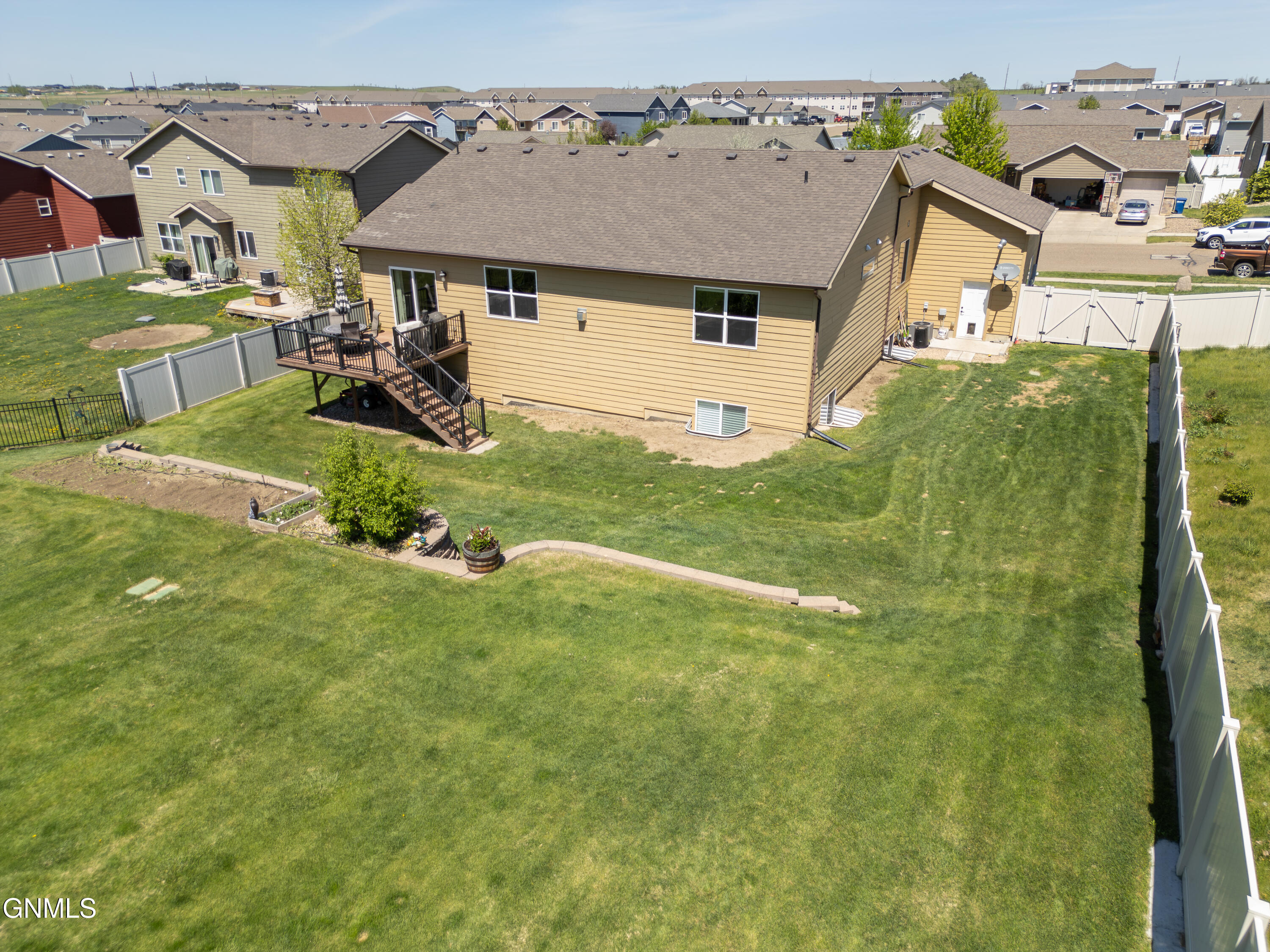 main property photo 49