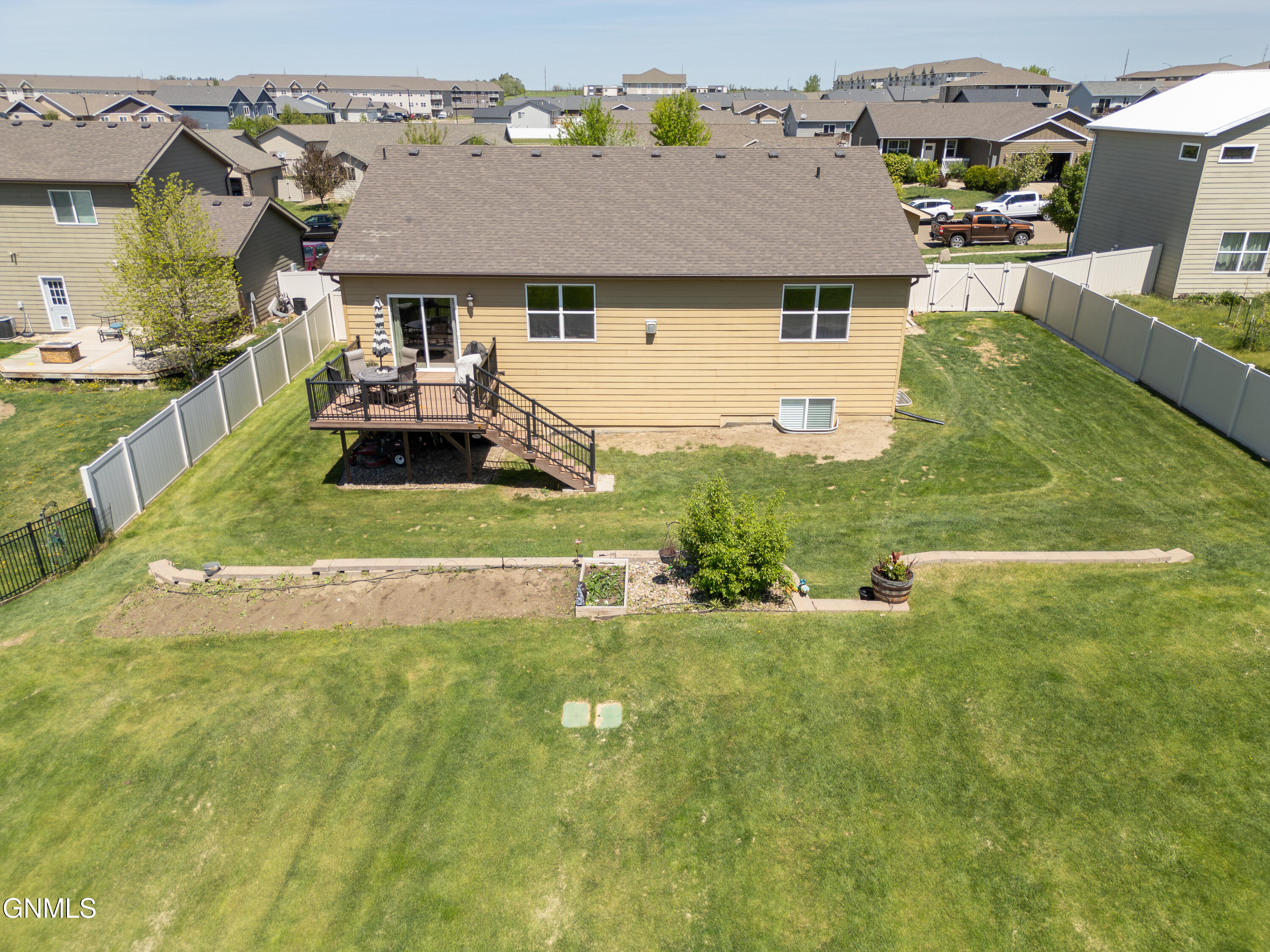 main property photo 60