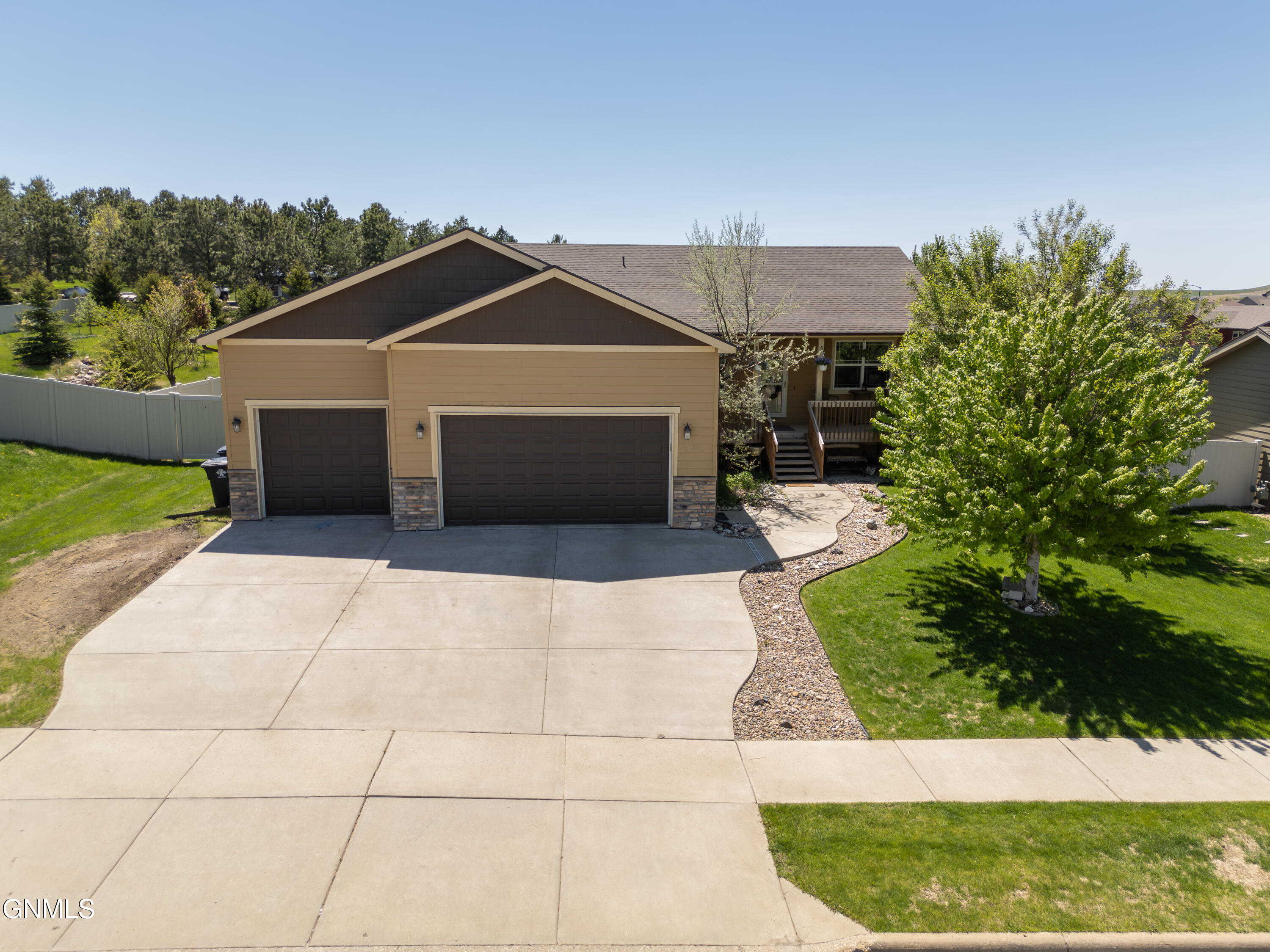 main property photo 66
