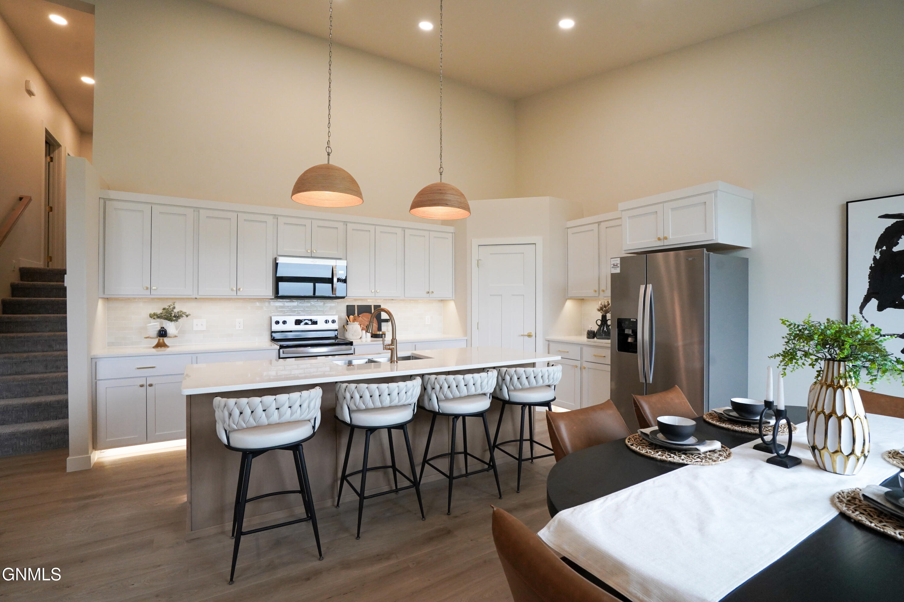 property viewer photo 12