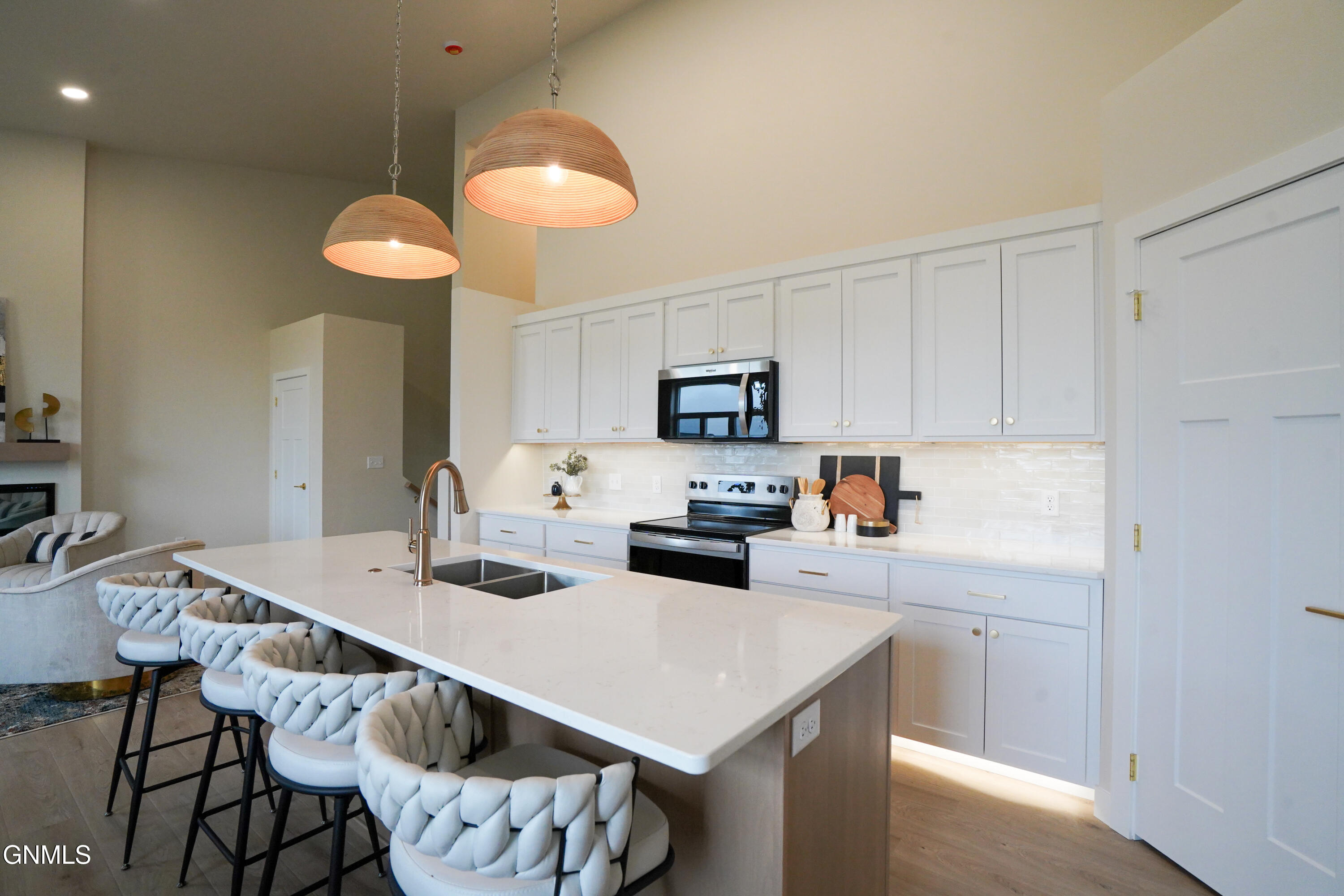 property viewer photo 14