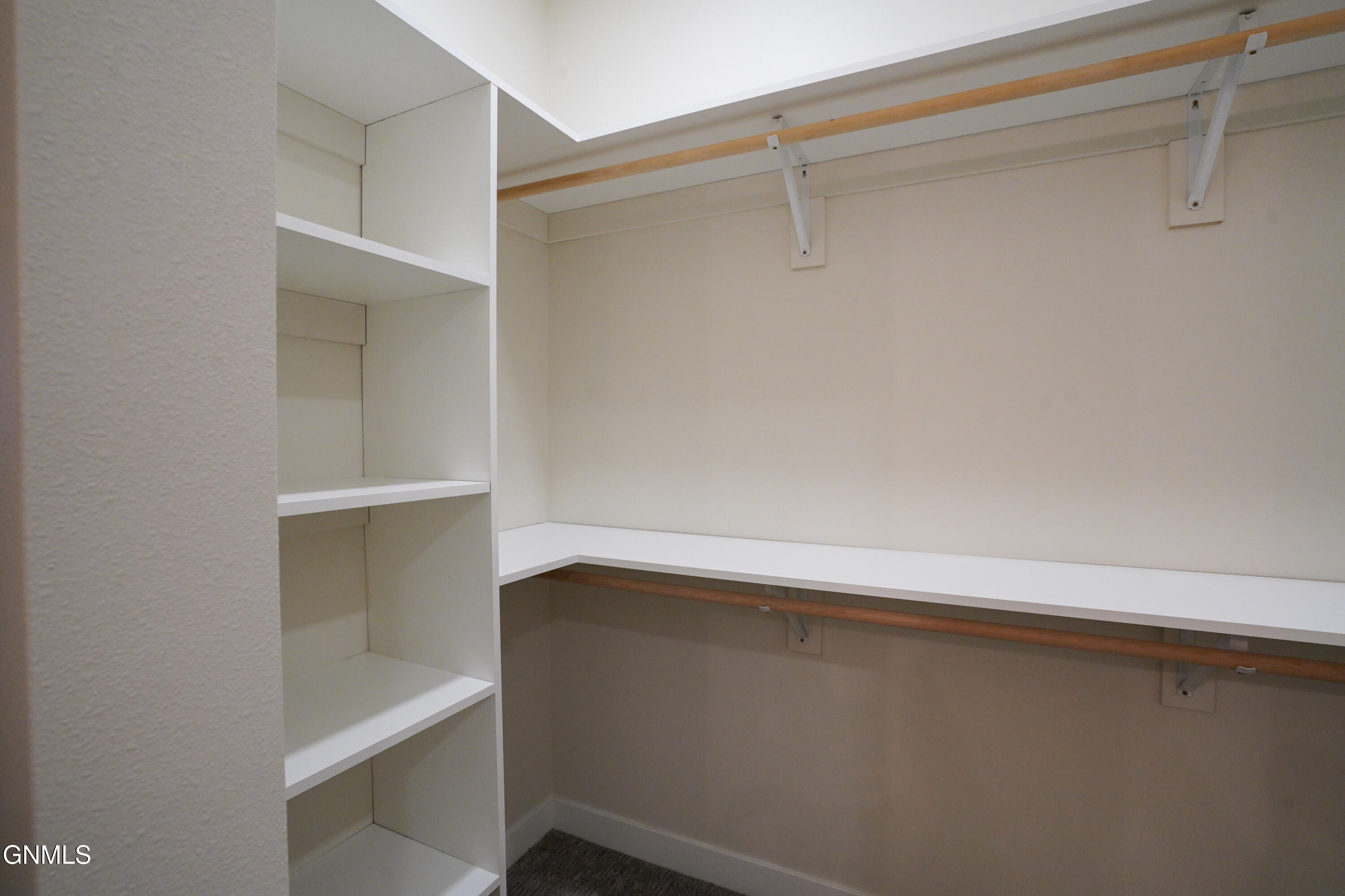 property viewer photo 24