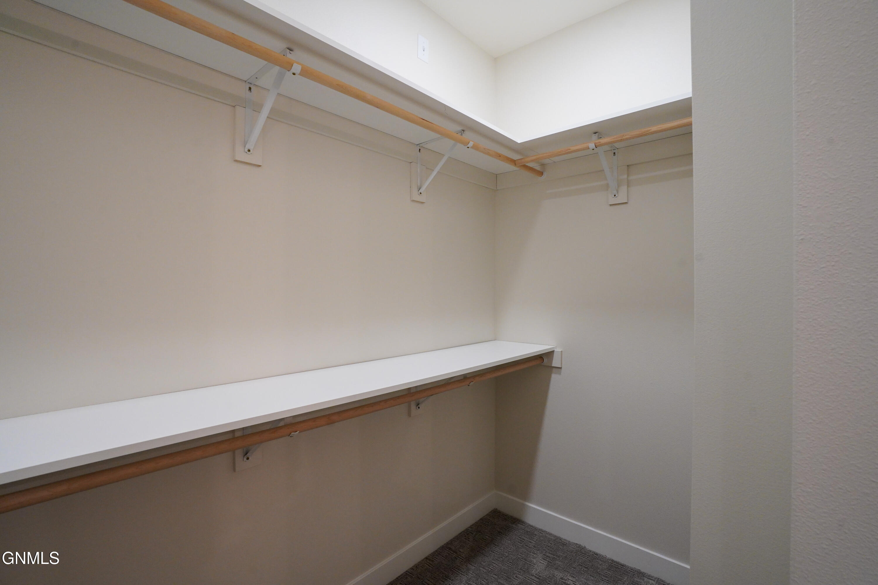 property viewer photo 25