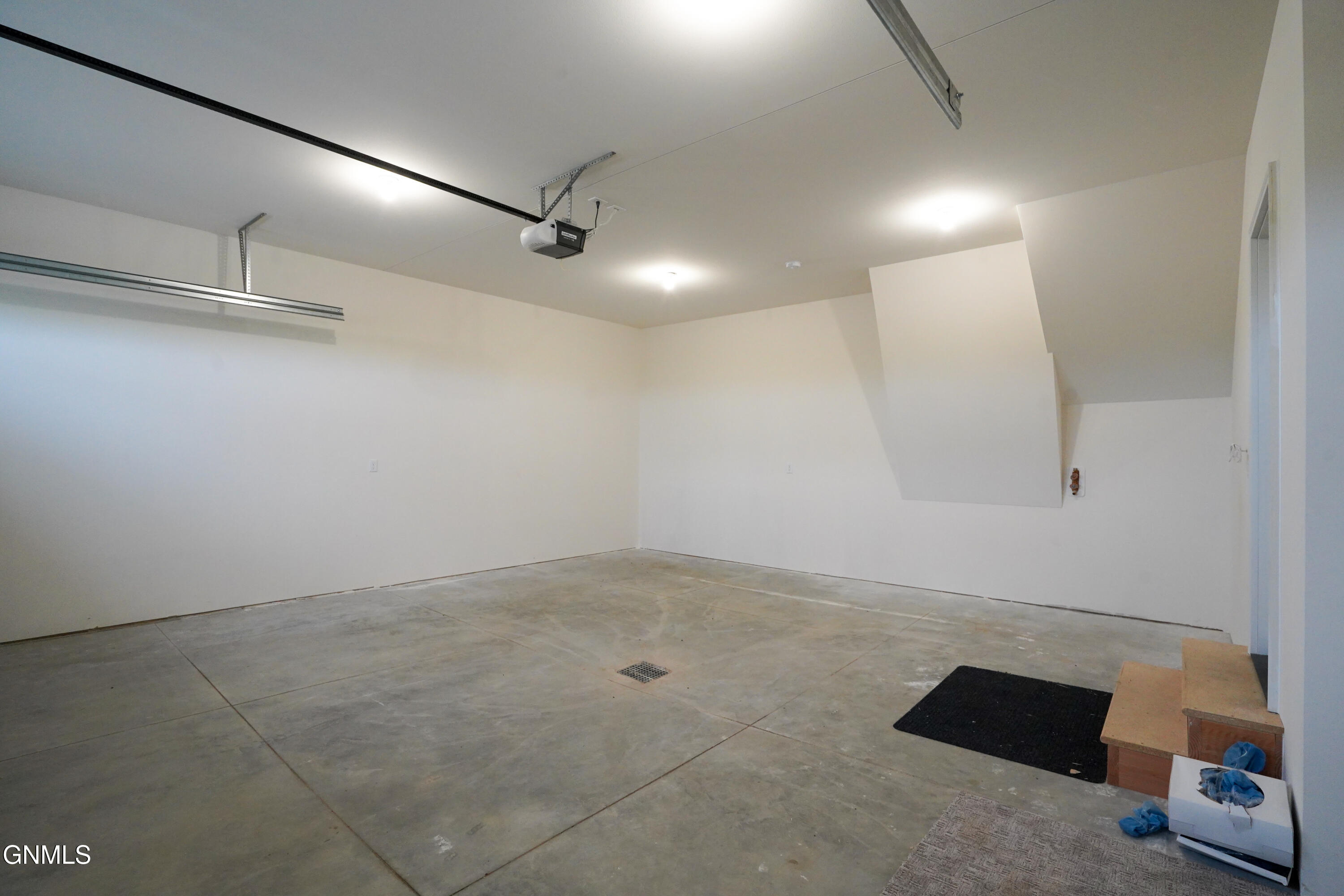 property viewer photo 28