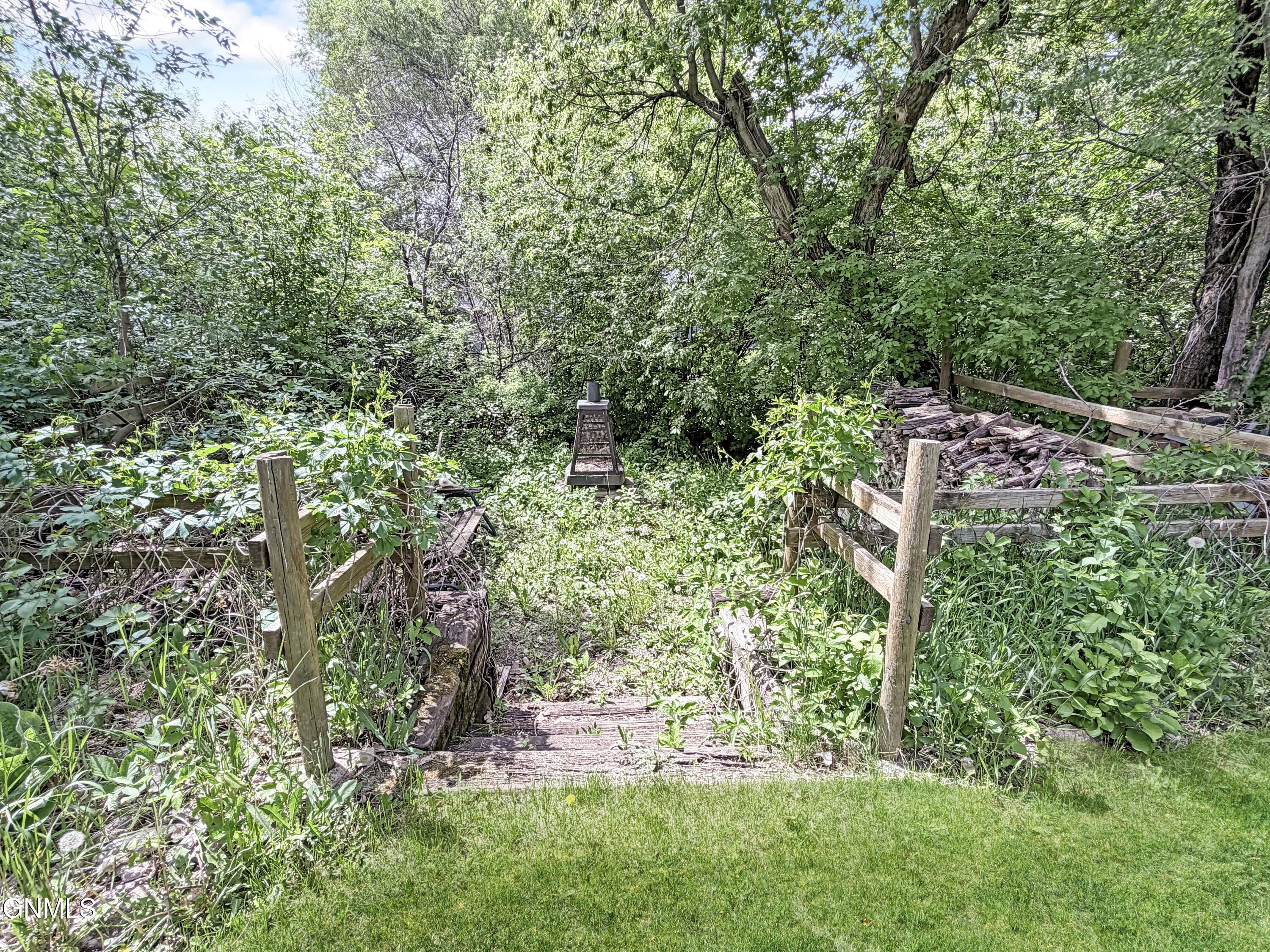 main property photo 43