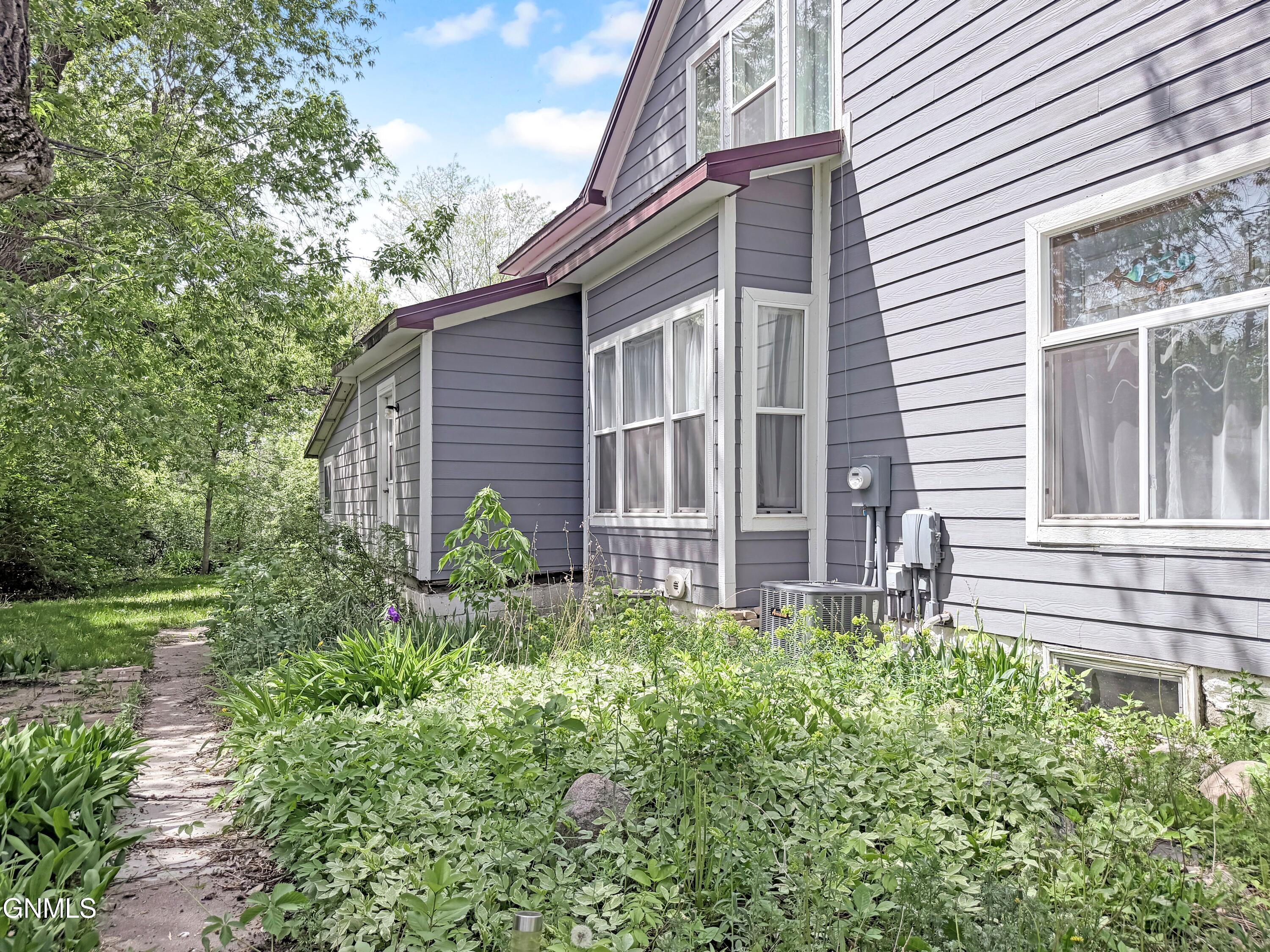 main property photo 49
