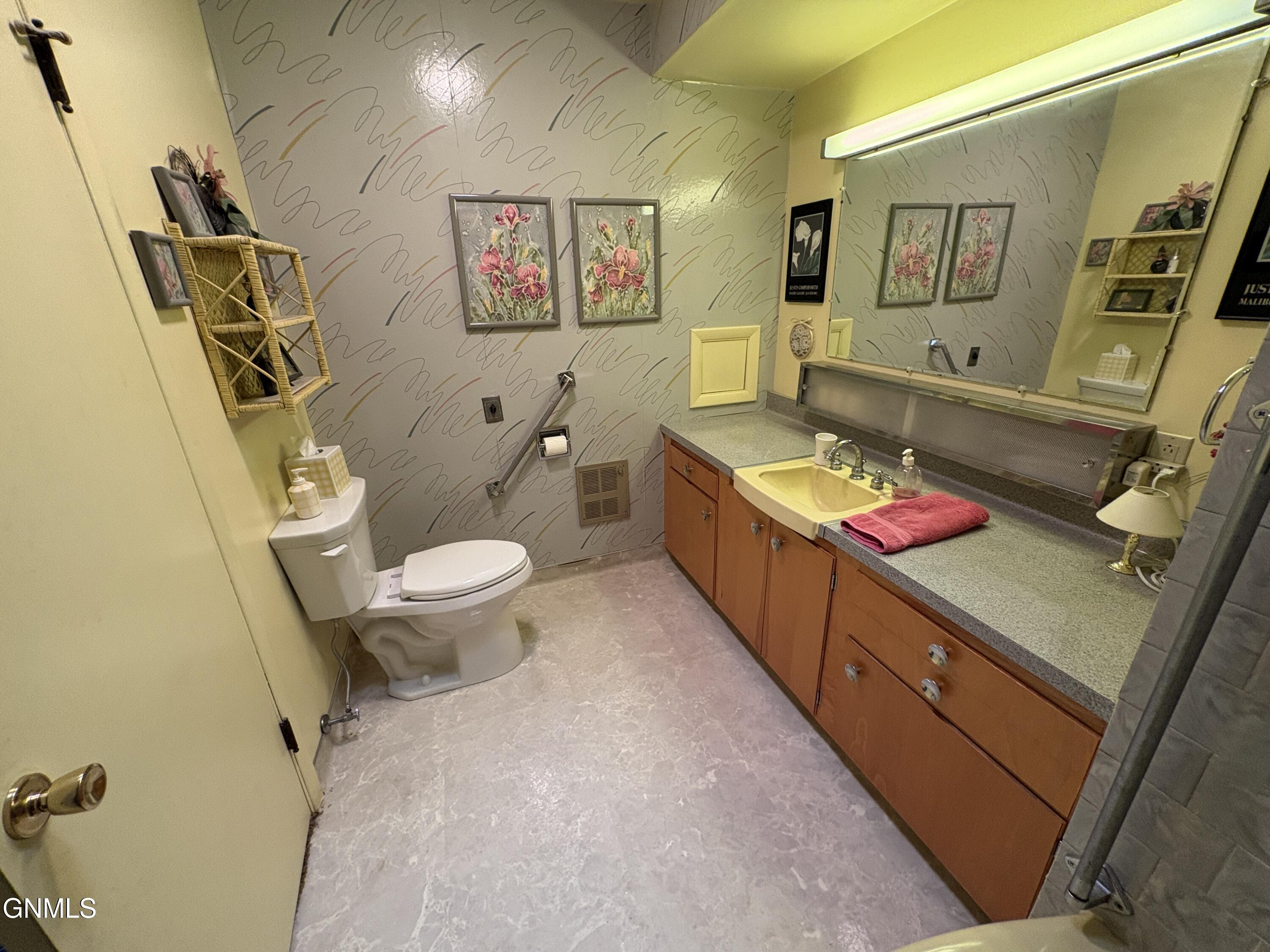 main property photo 67