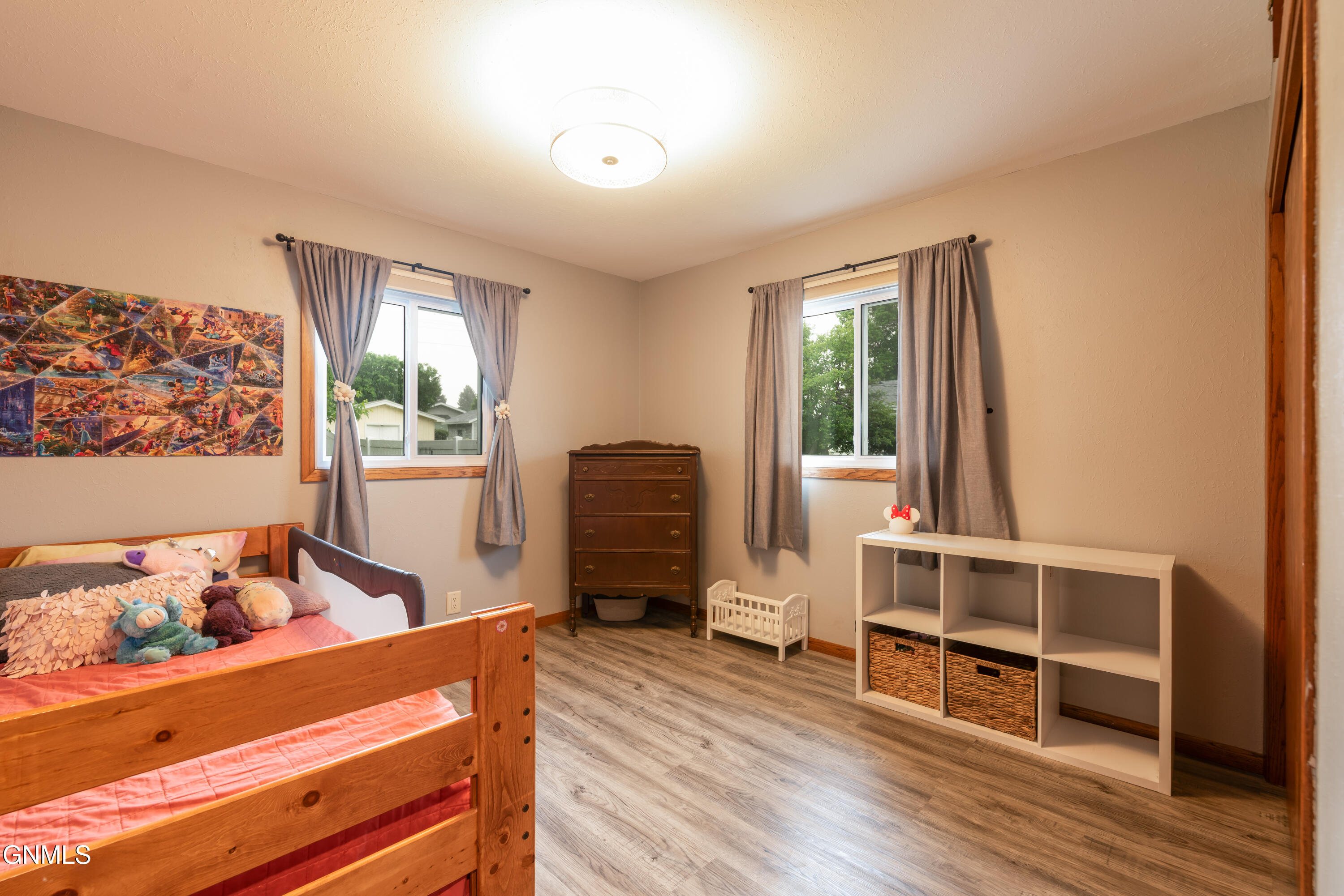 property viewer photo 17