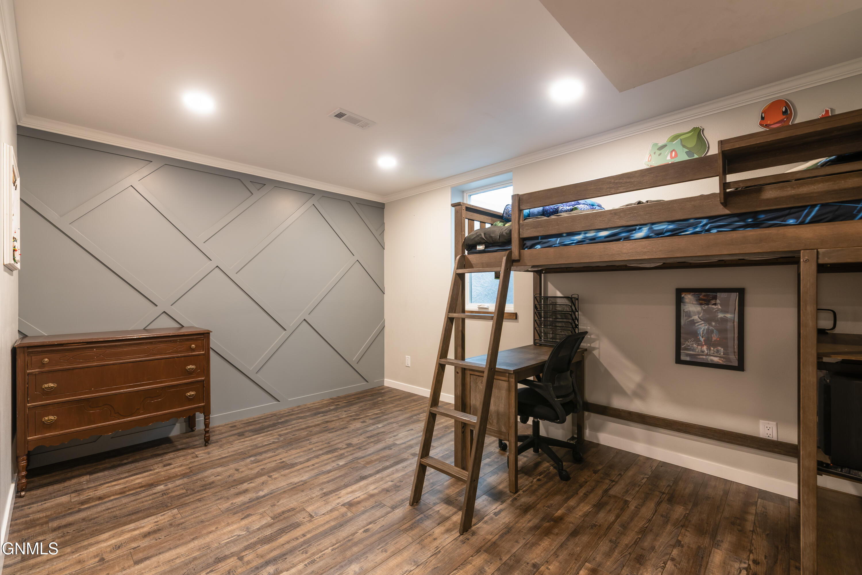 property viewer photo 25