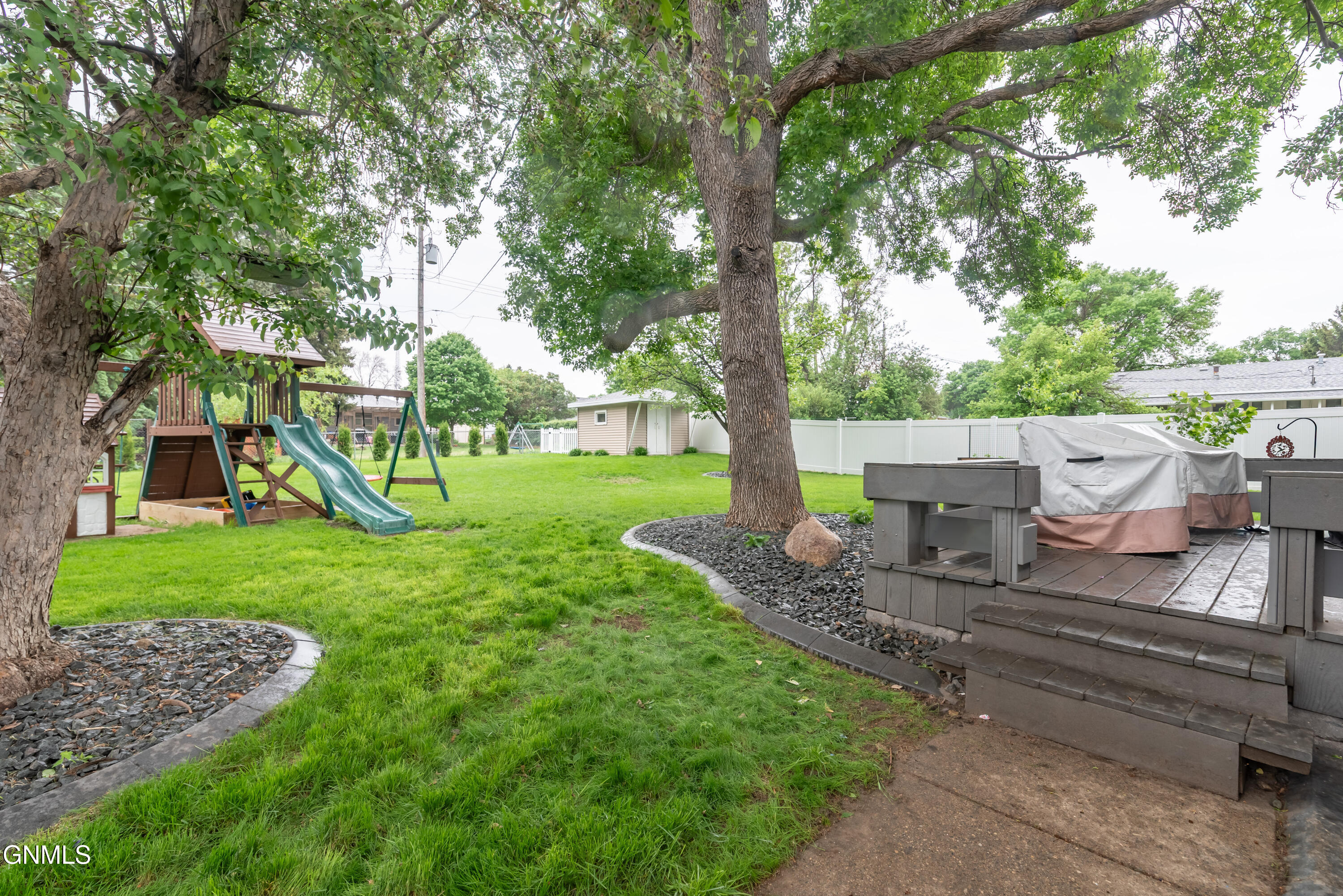 property viewer photo 27