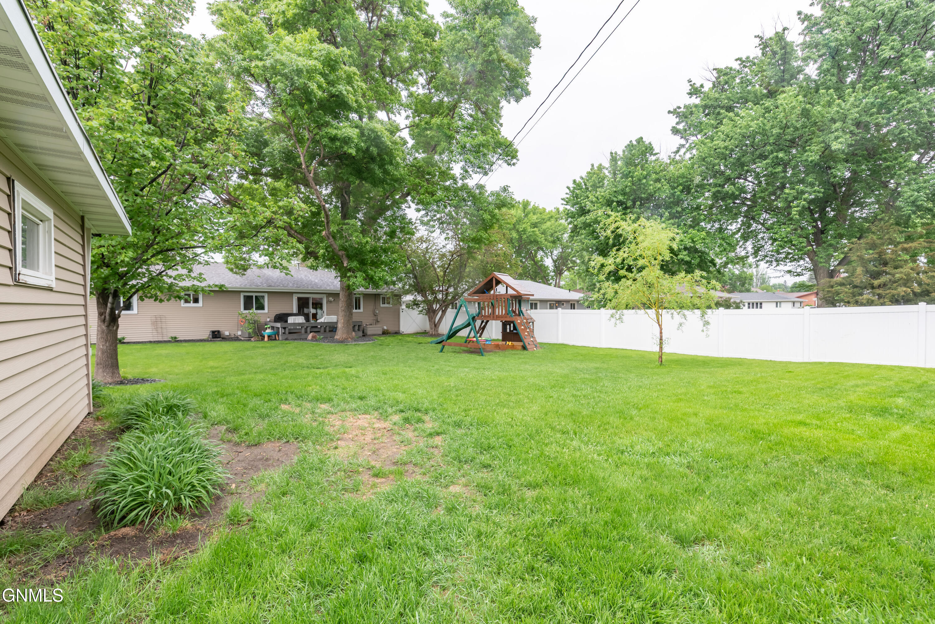 property viewer photo 31