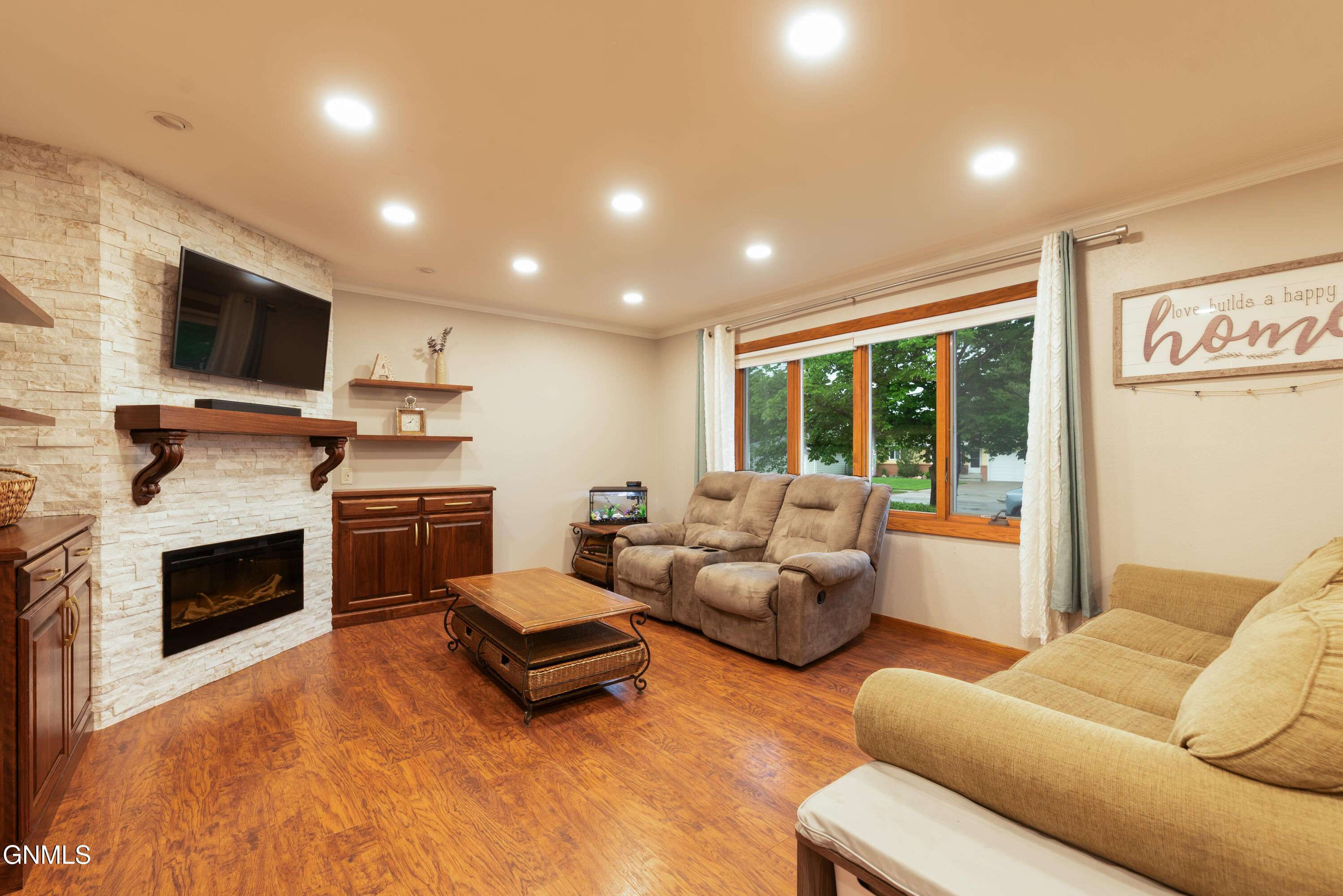 property viewer photo 4