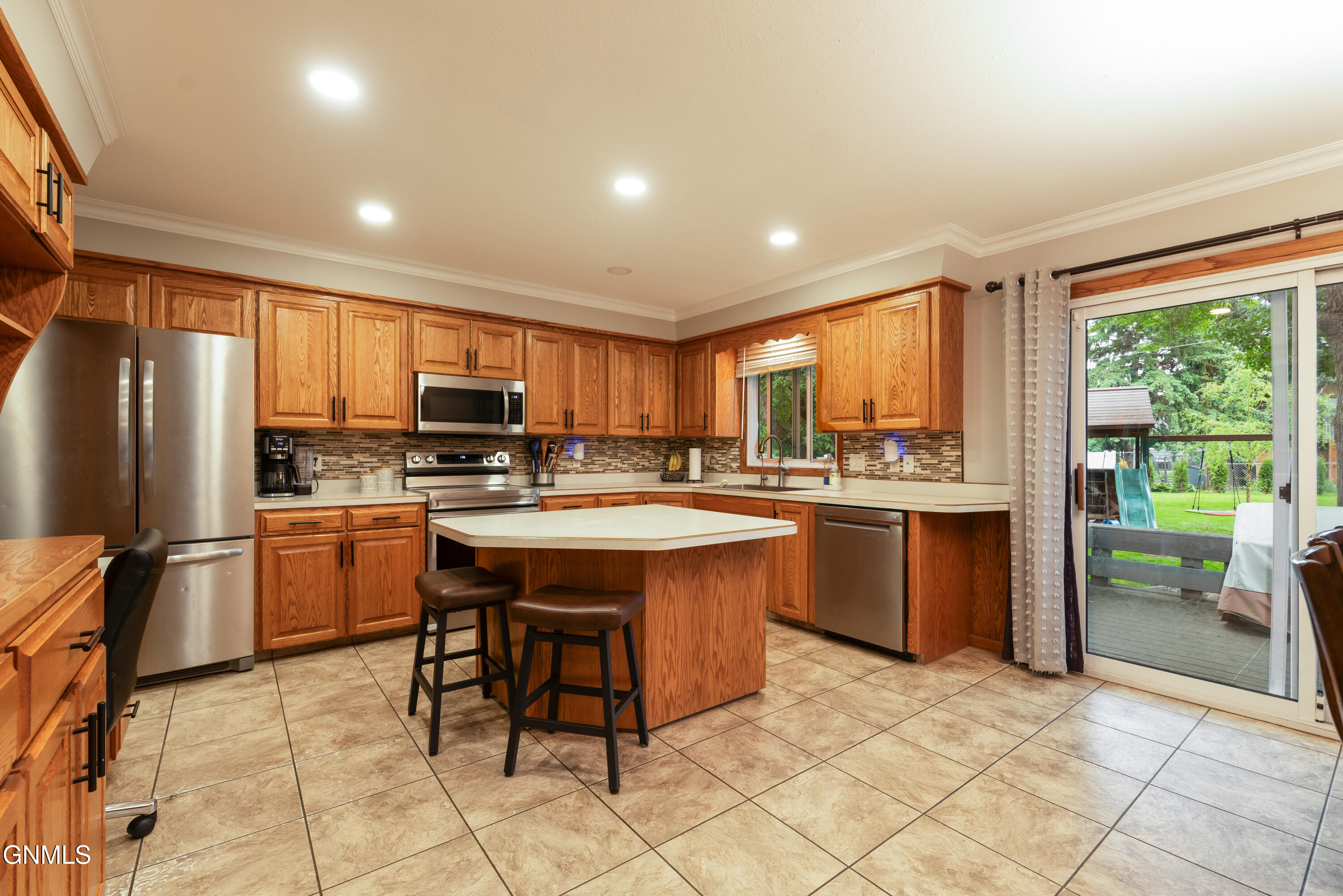 property viewer photo 8