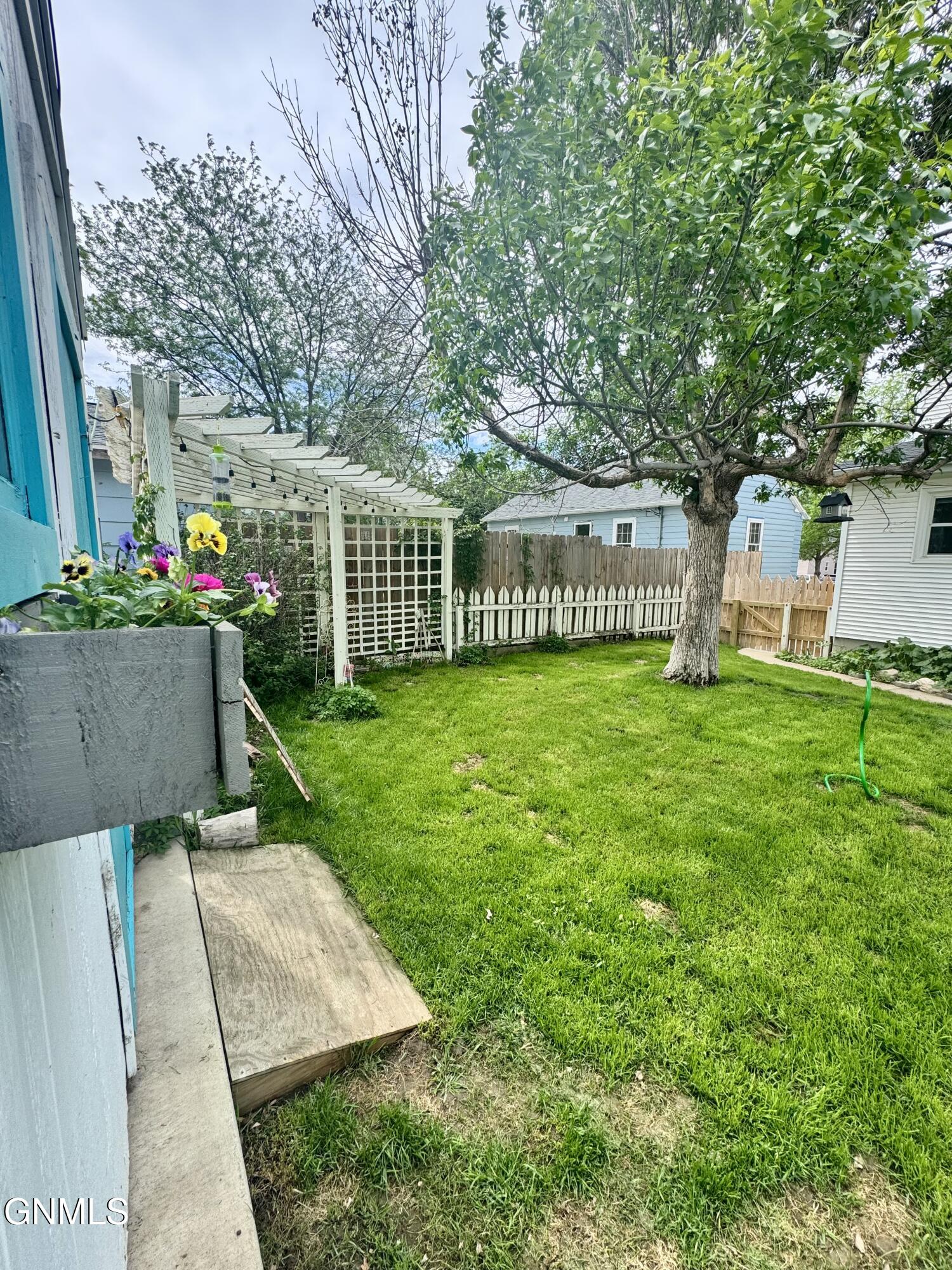 main property photo 48