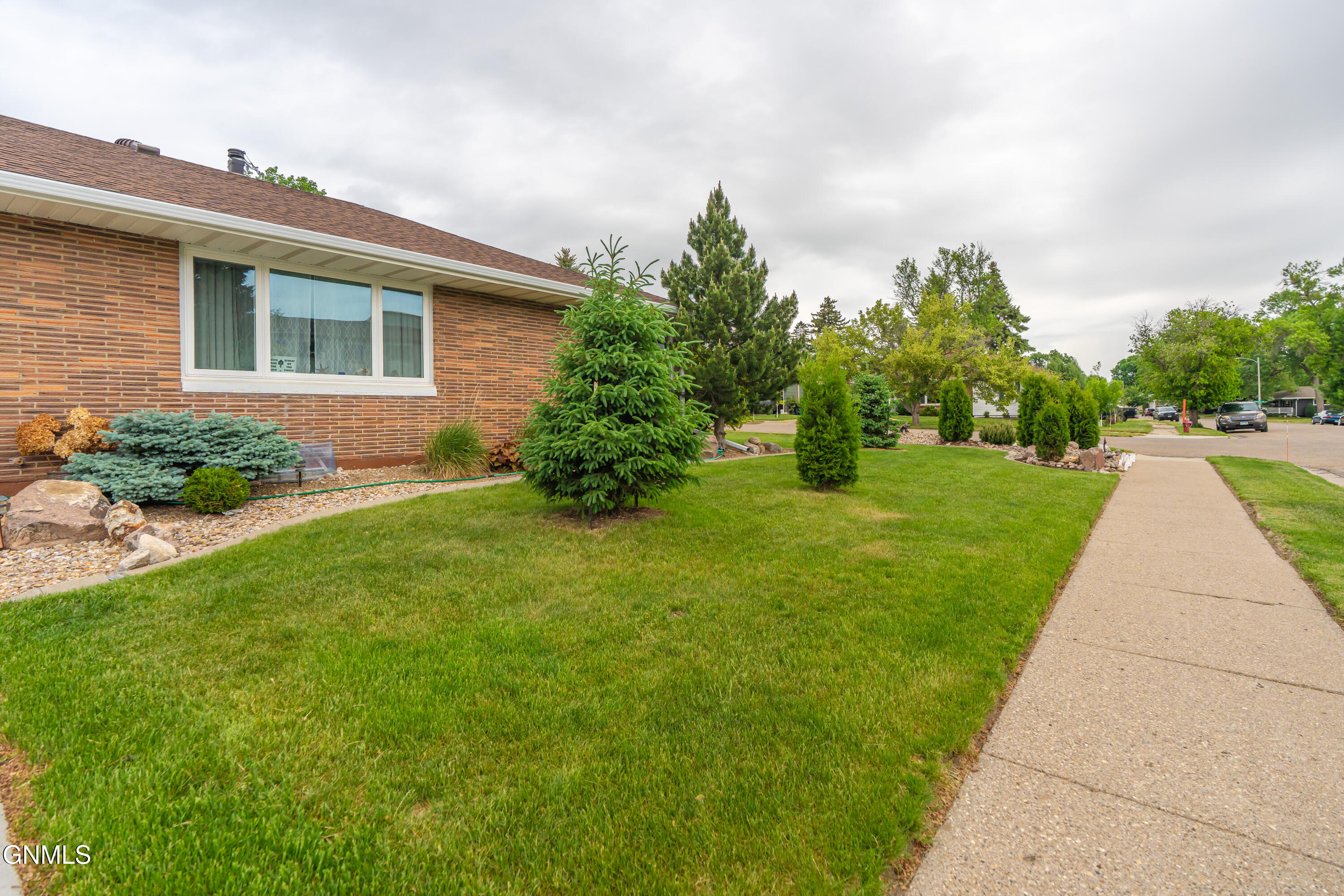 main property photo 46
