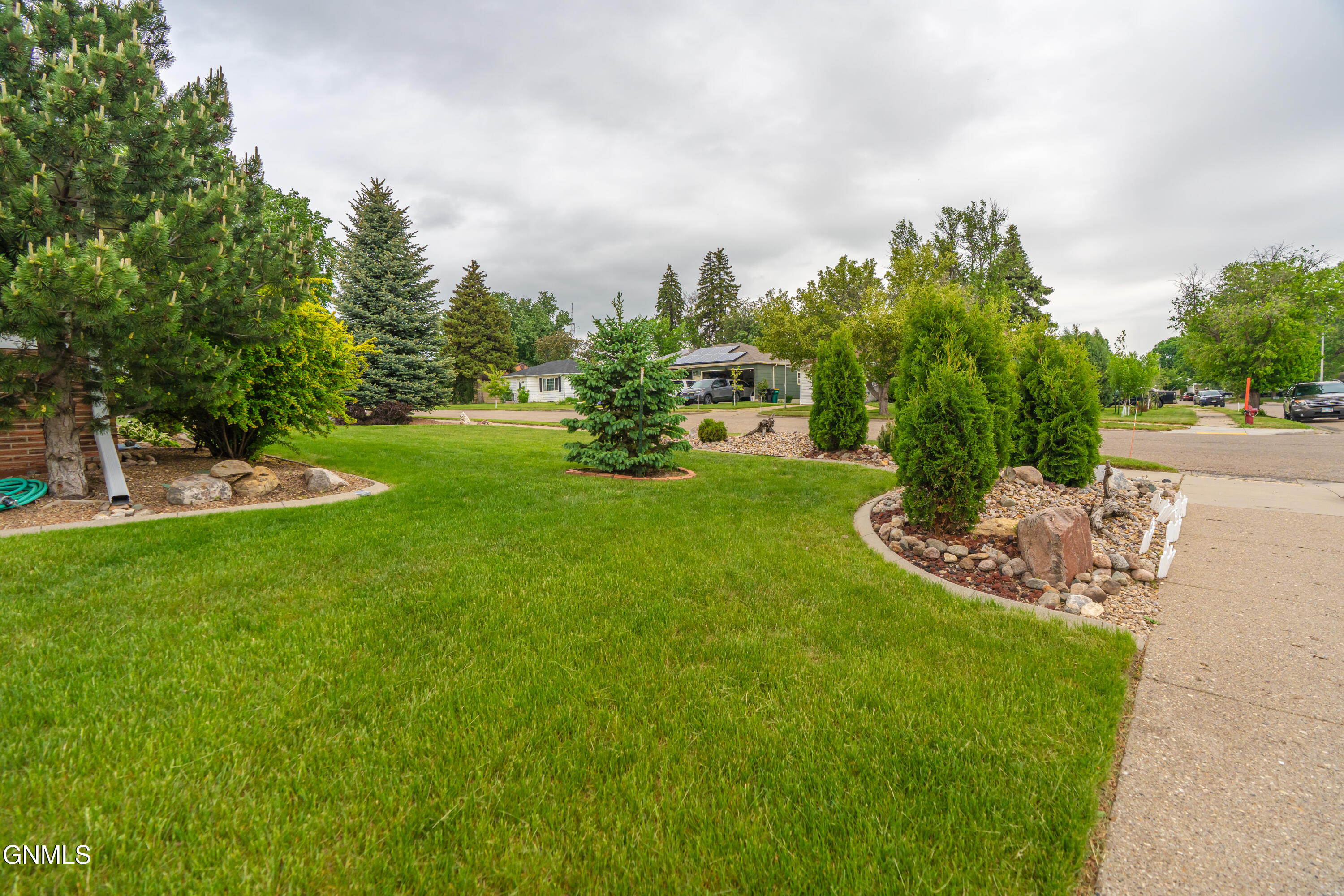 main property photo 47