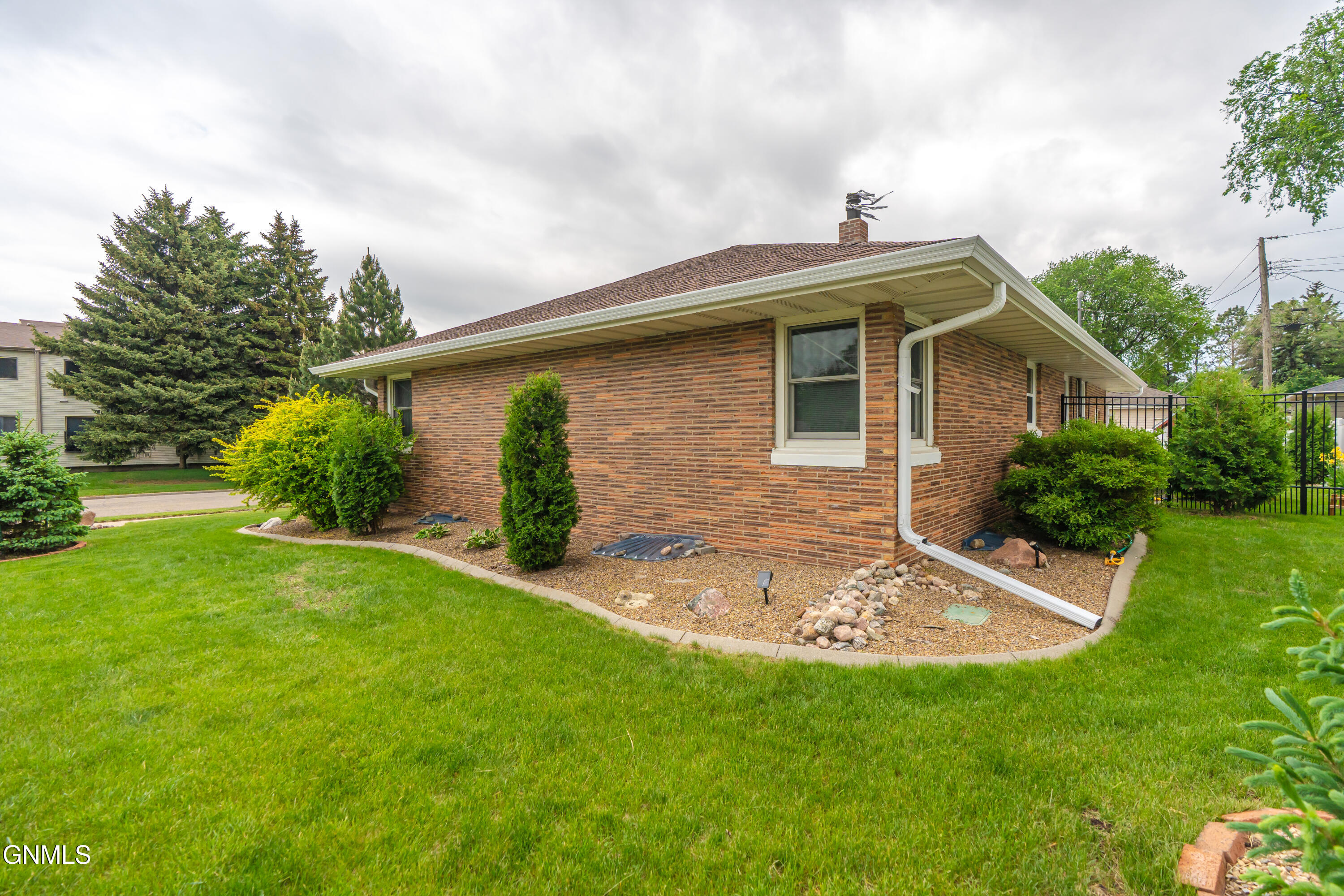 main property photo 51