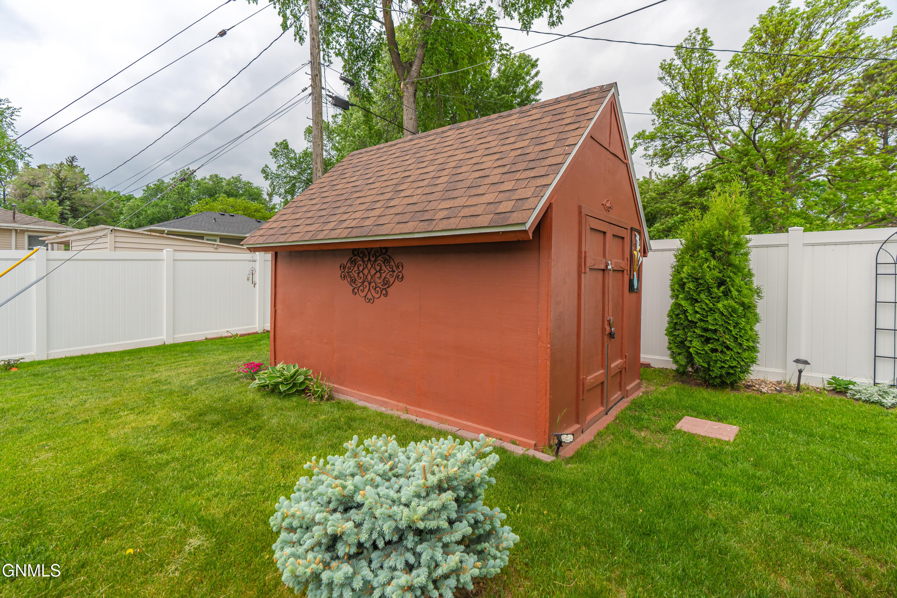 main property photo 54