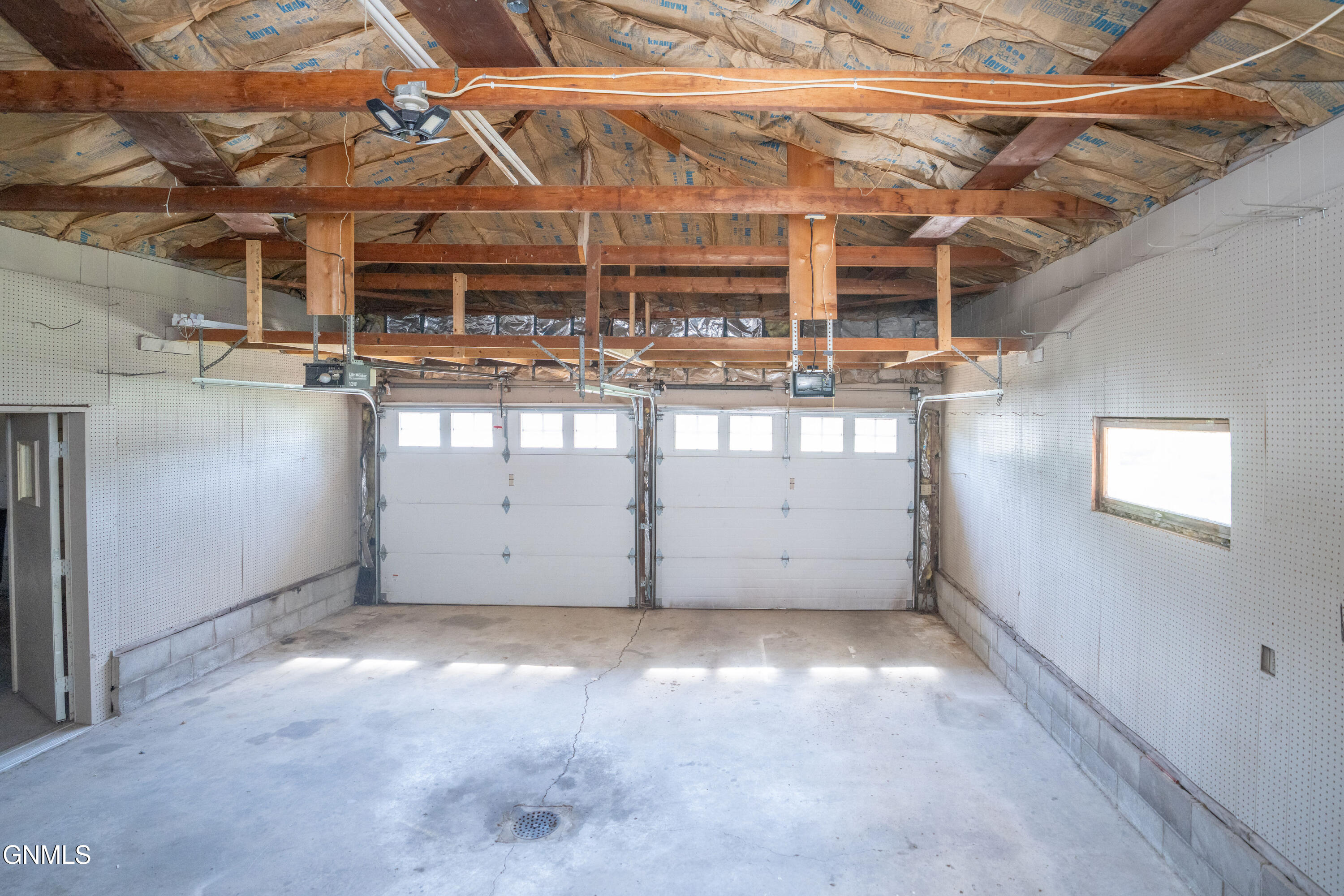 main property photo 54