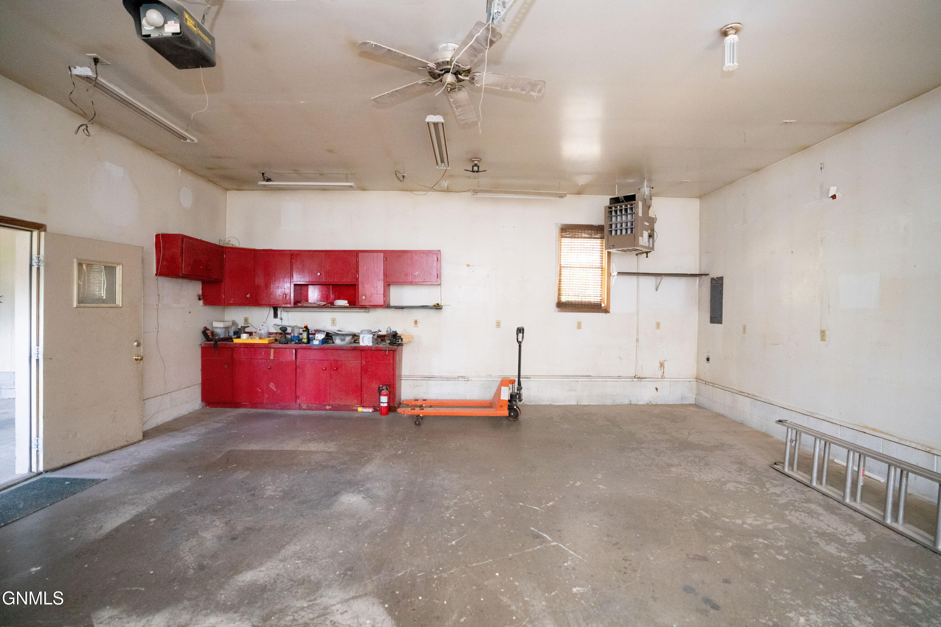 main property photo 58