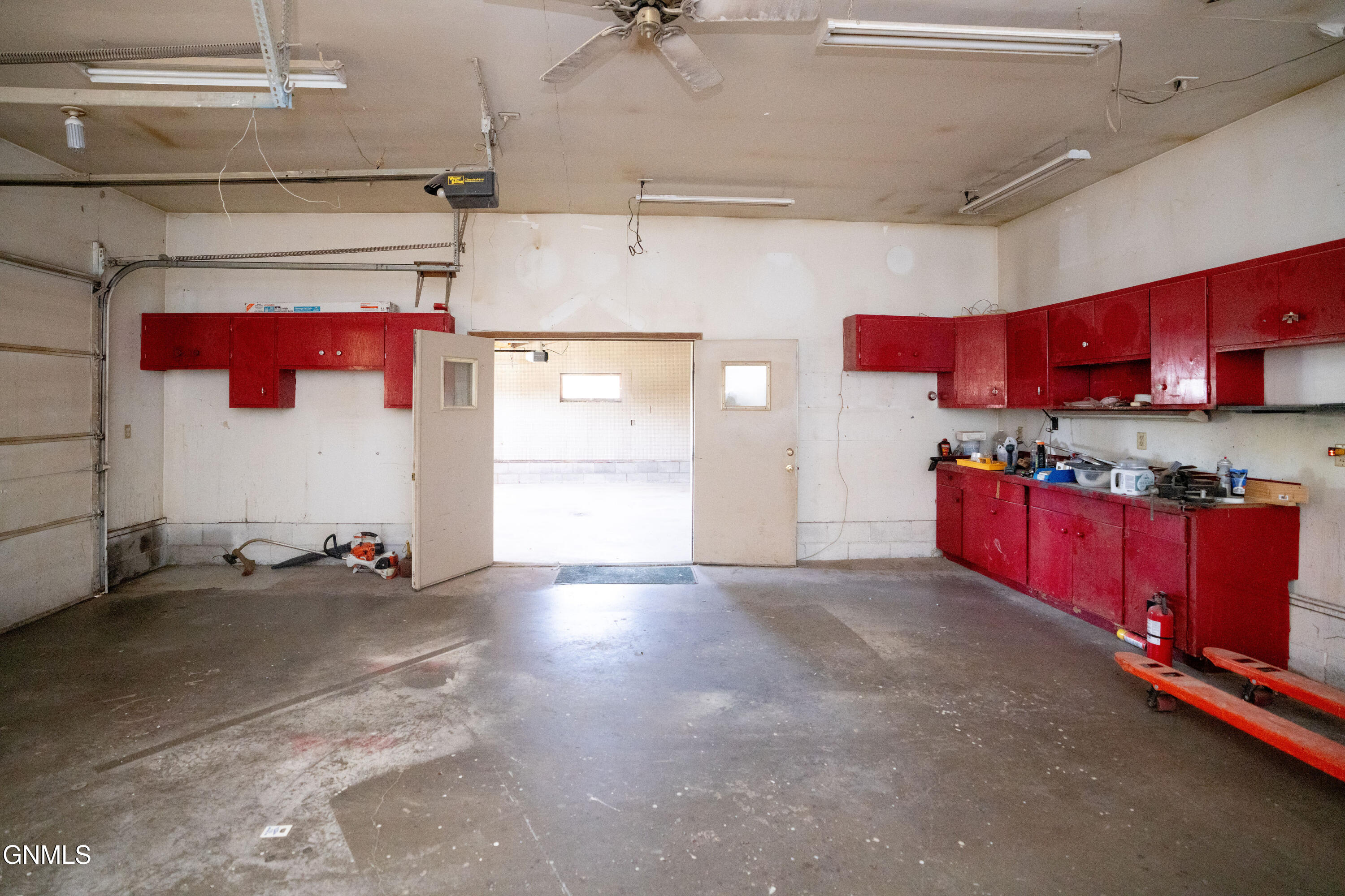 main property photo 59