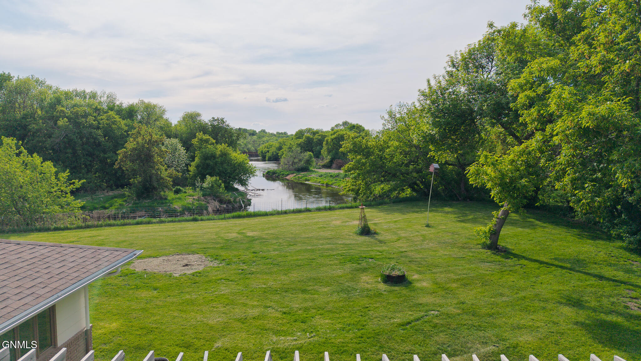 main property photo 81