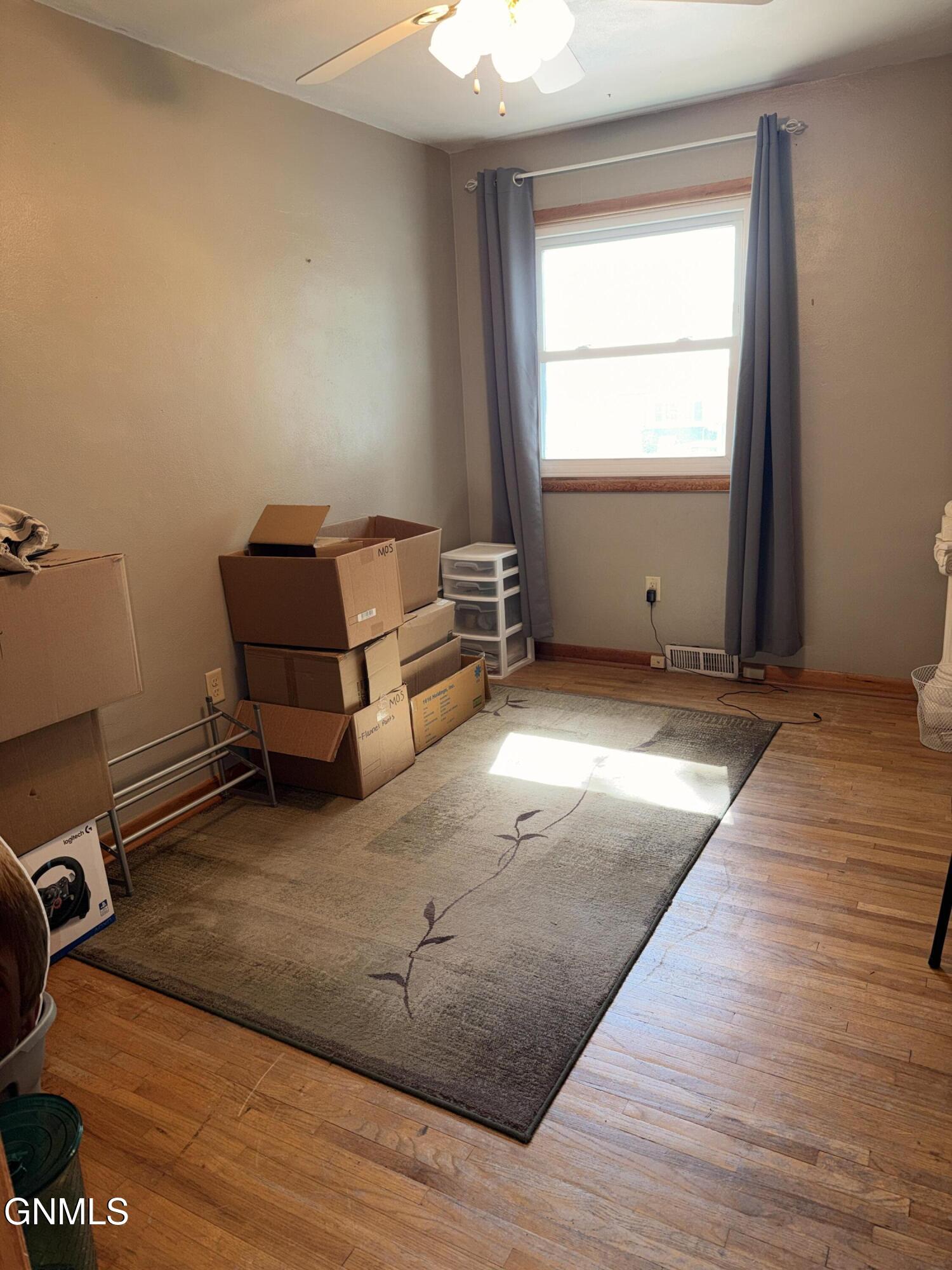 property viewer photo 12
