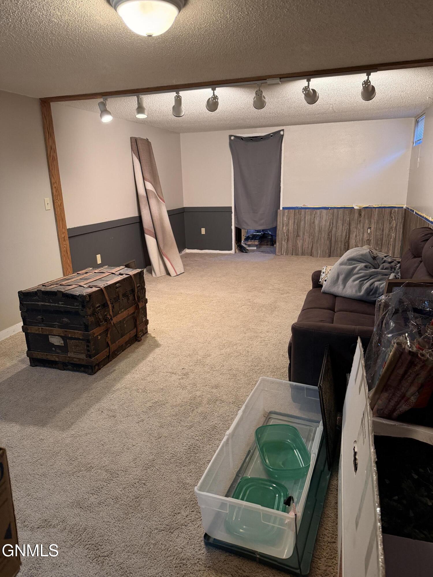 property viewer photo 19