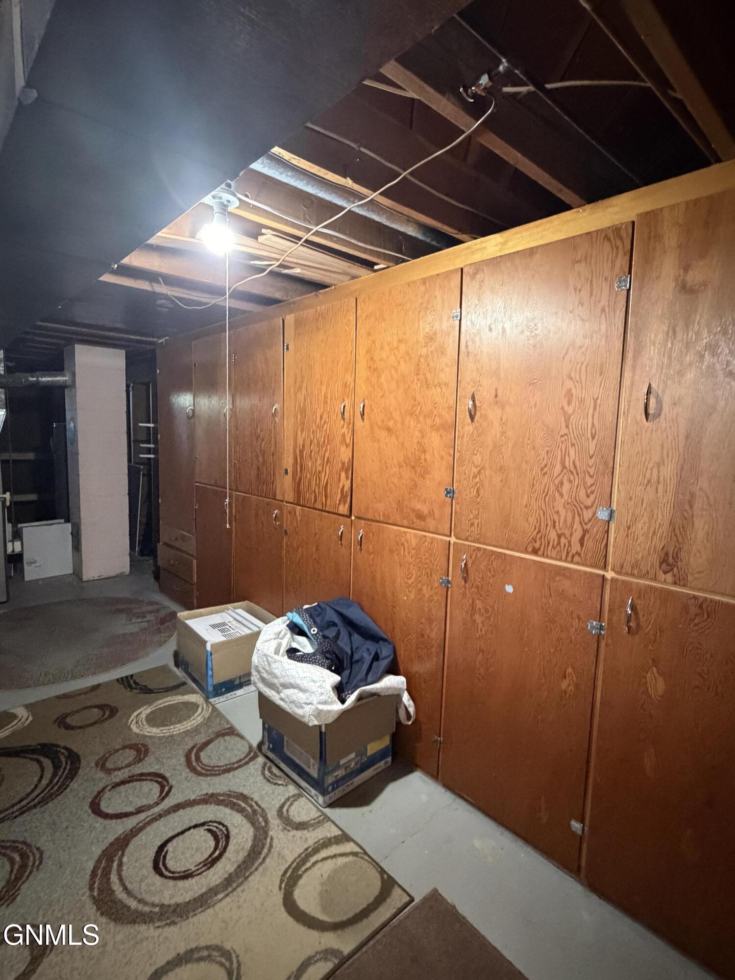 property viewer photo 25