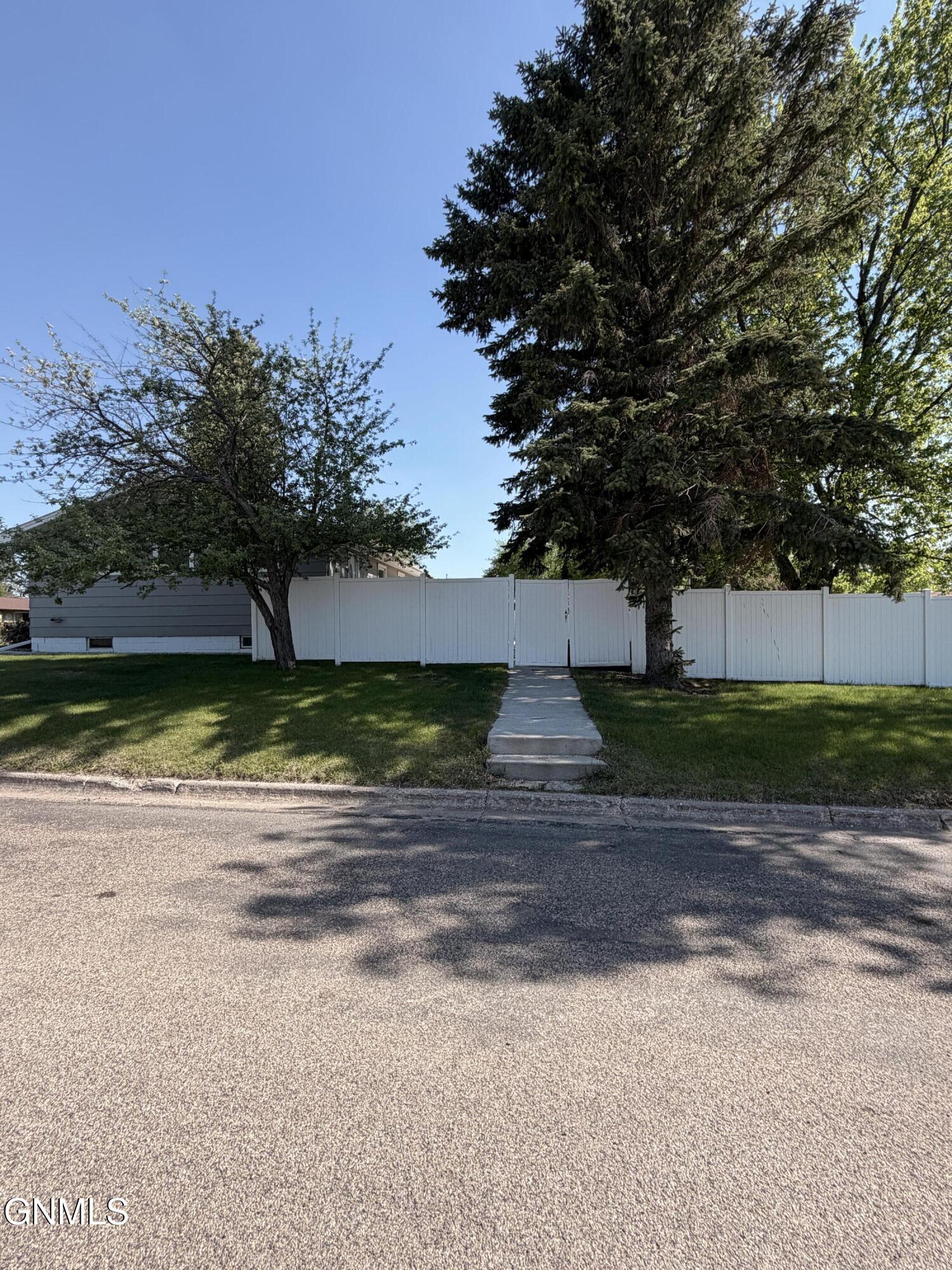 property viewer photo 30