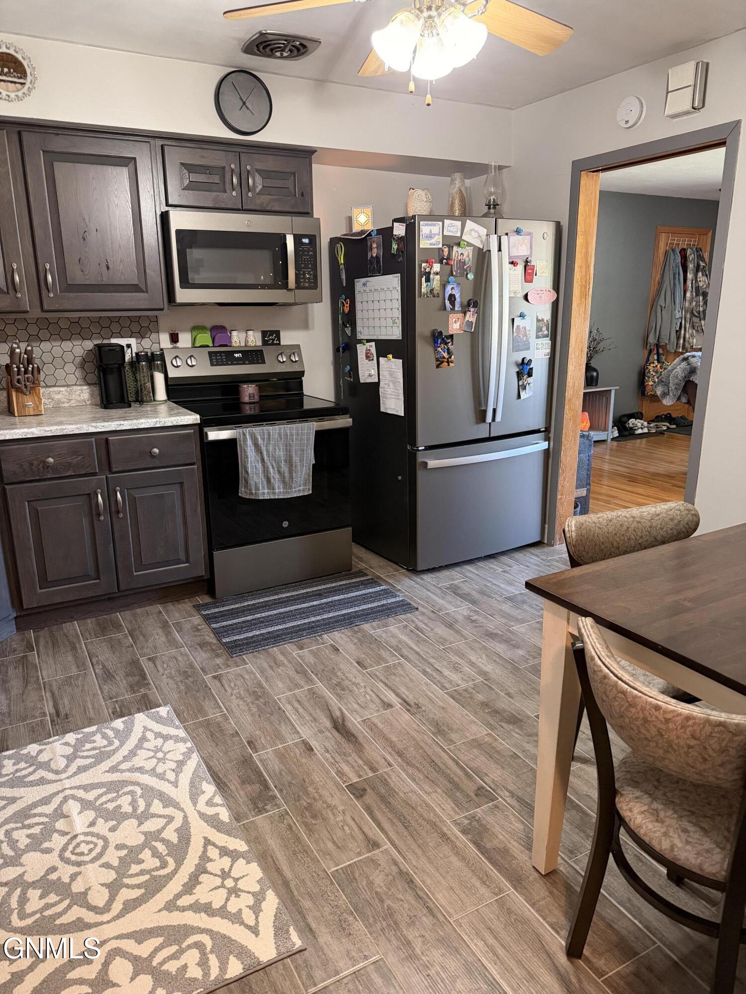 property viewer photo 6