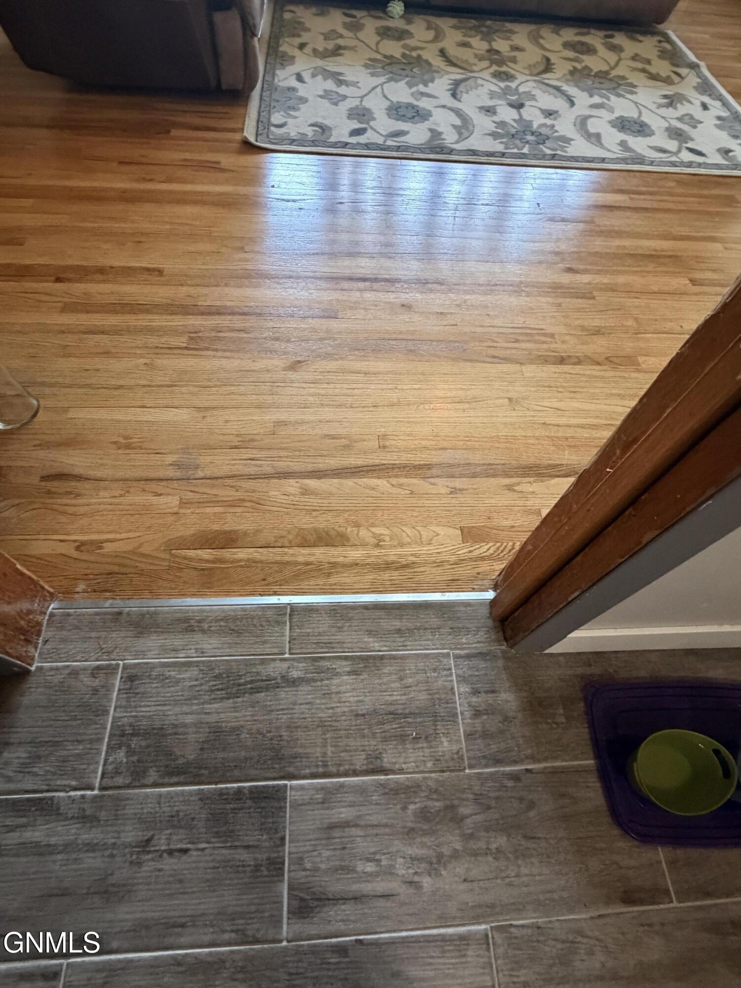 property viewer photo 9