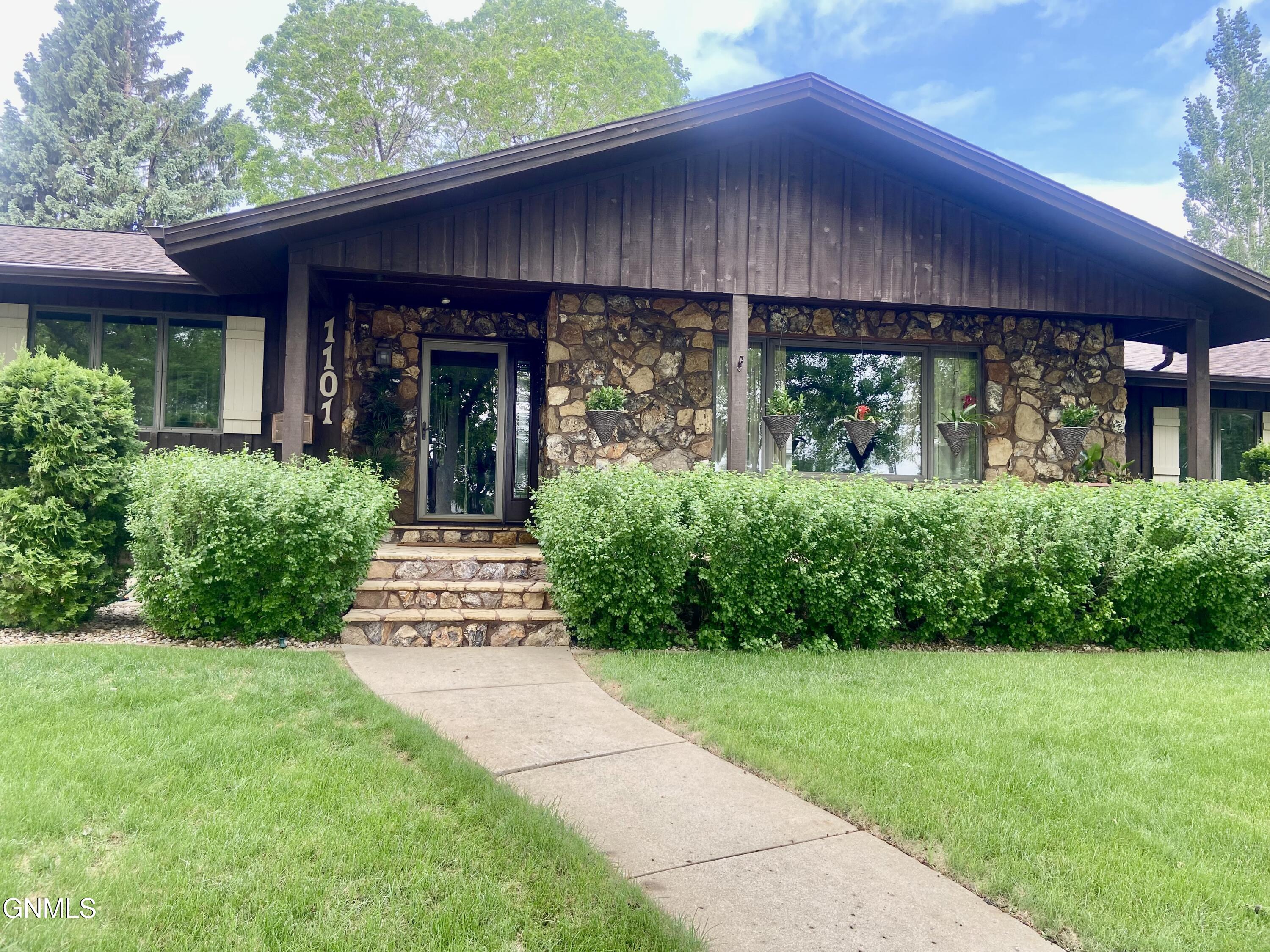 main property photo 7