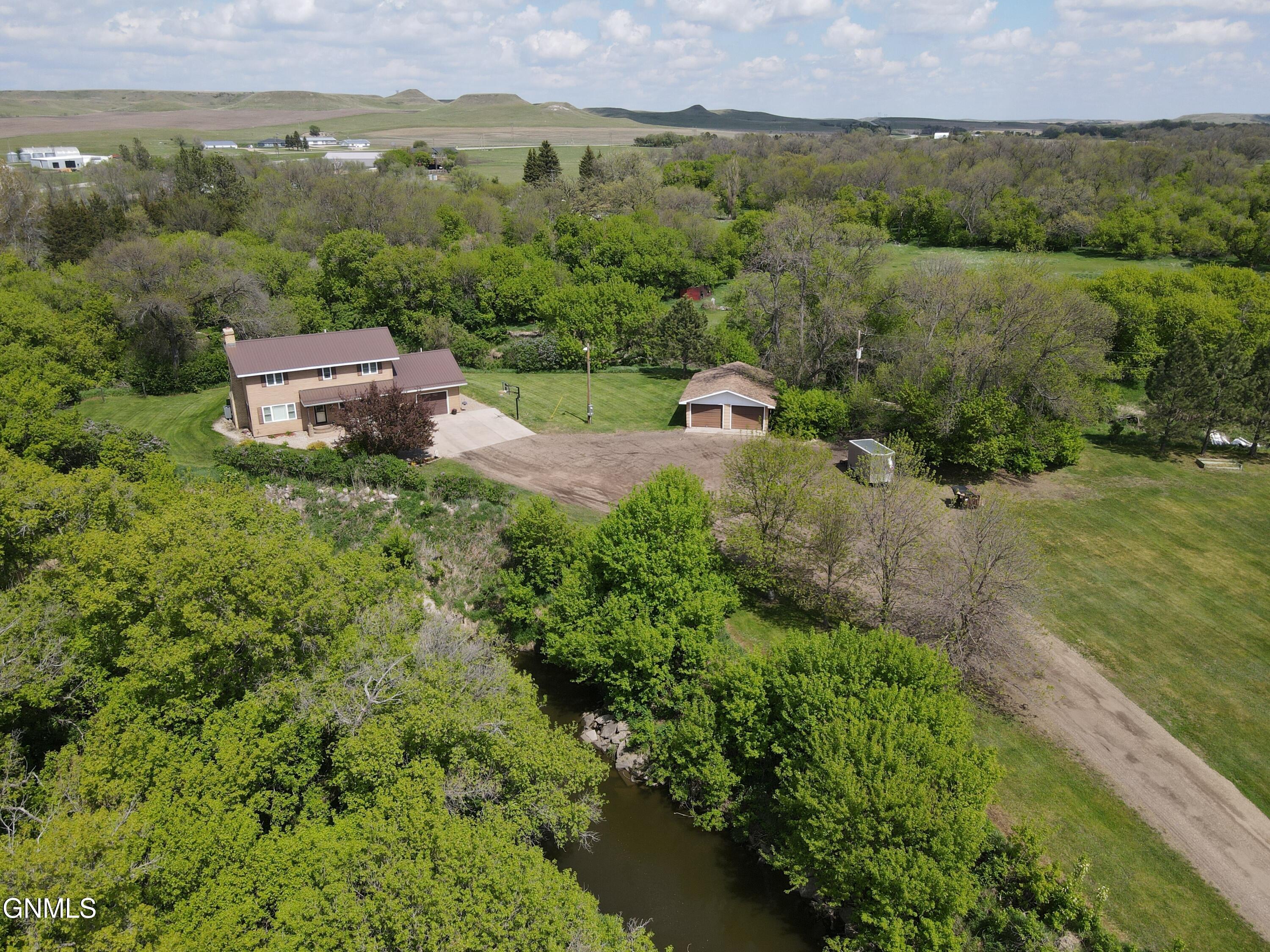 main property photo 35