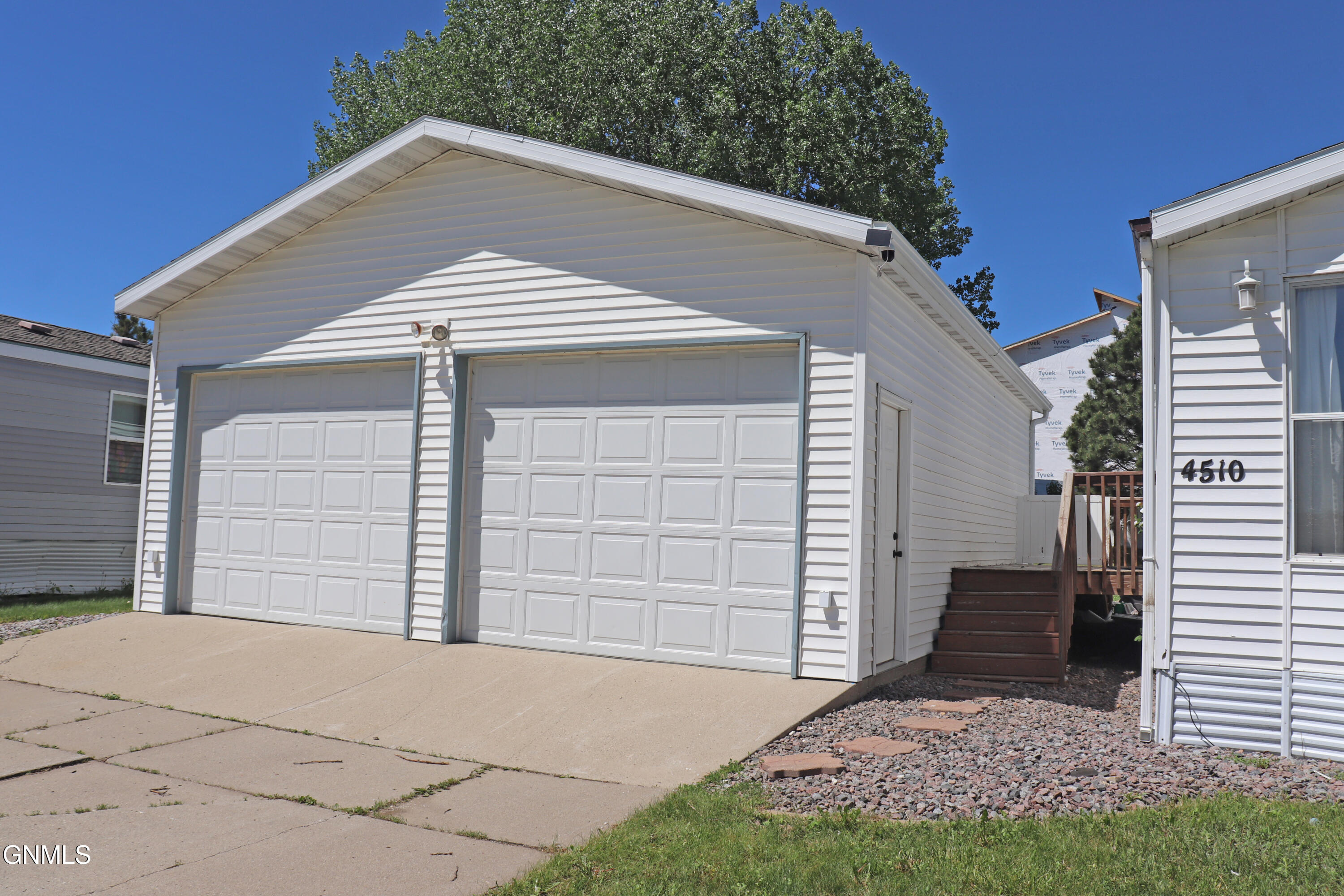 property viewer photo 1