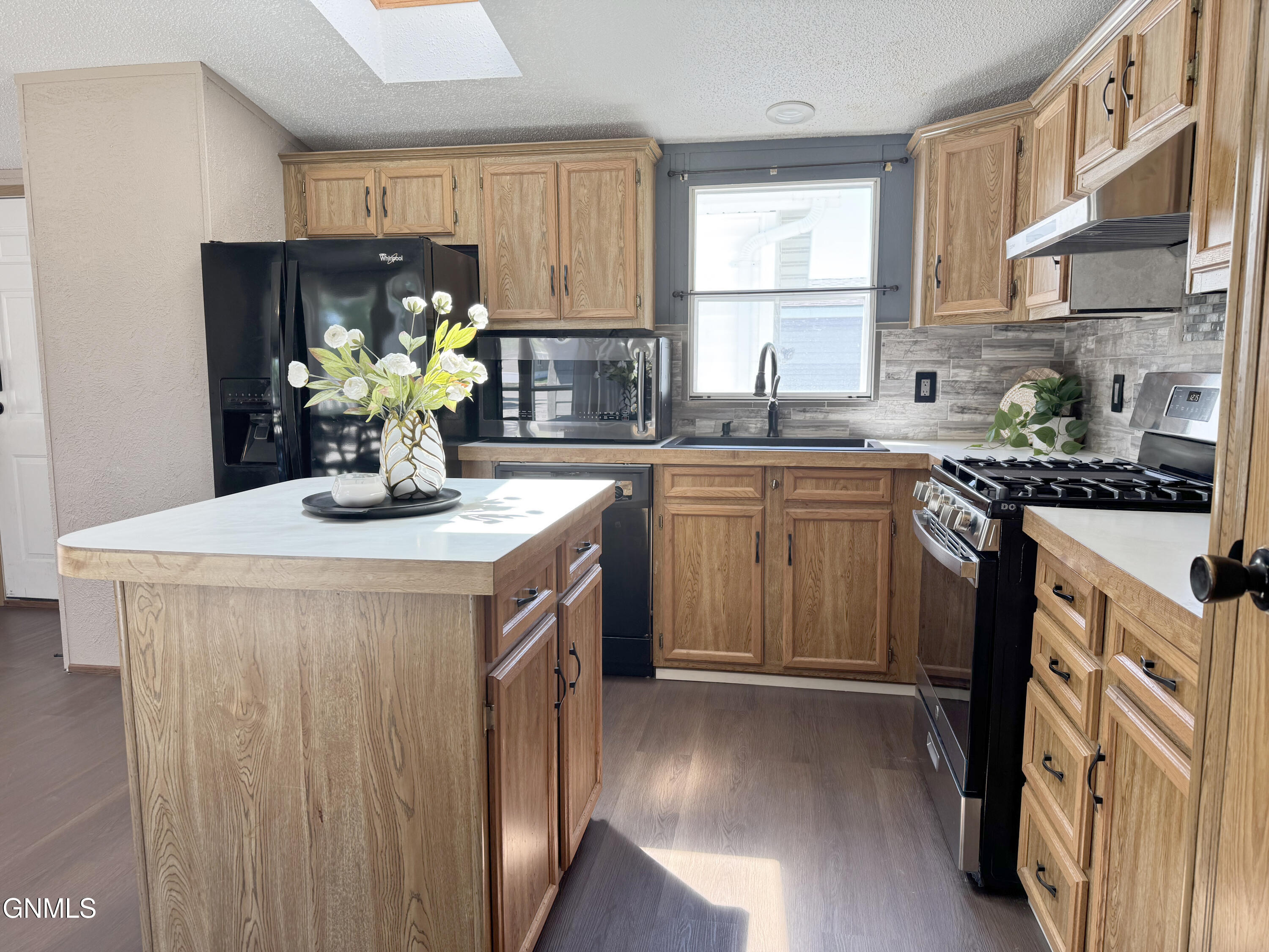 property viewer photo 12