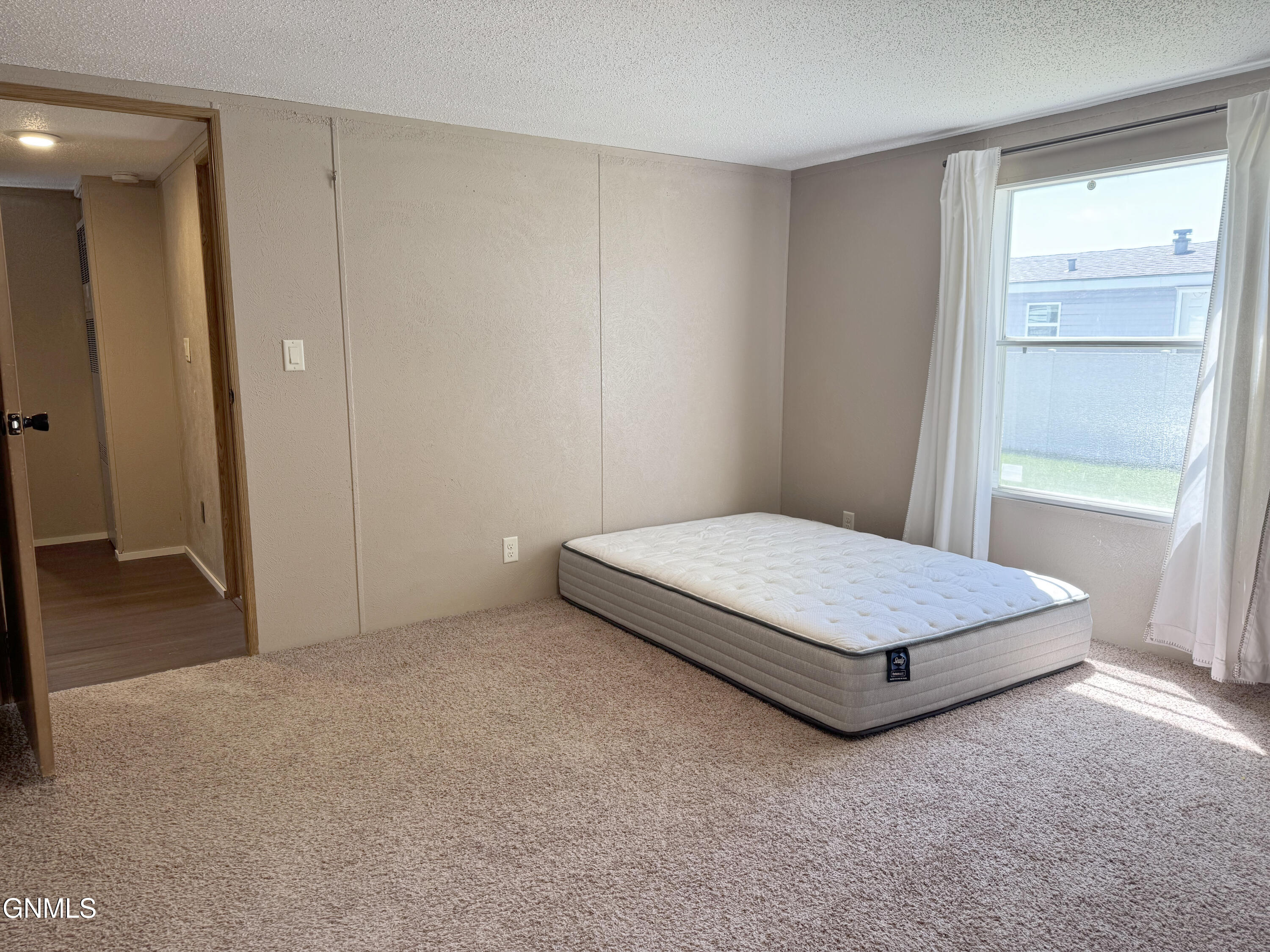 property viewer photo 17