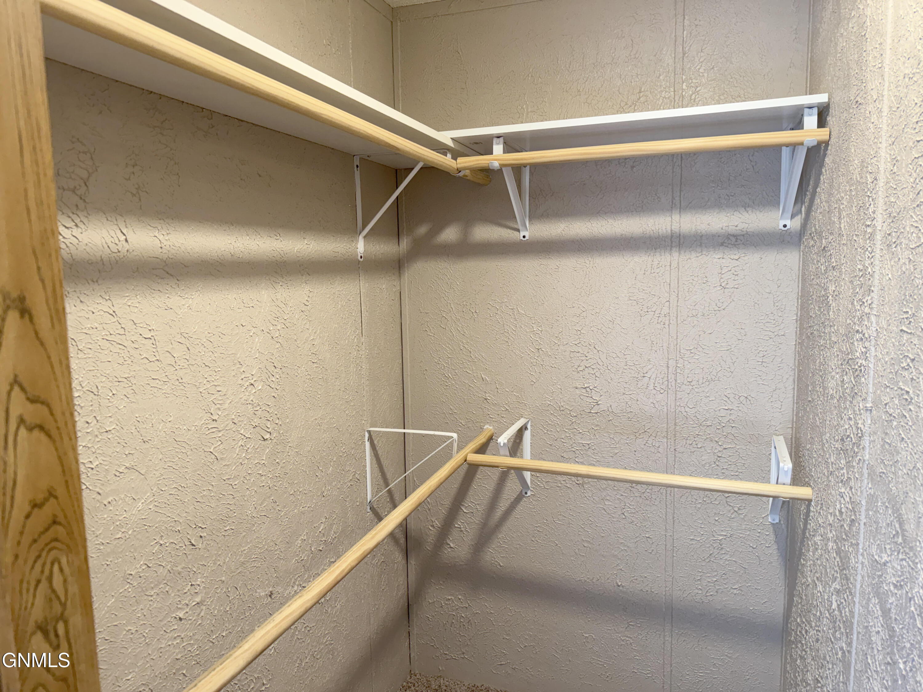 property viewer photo 22