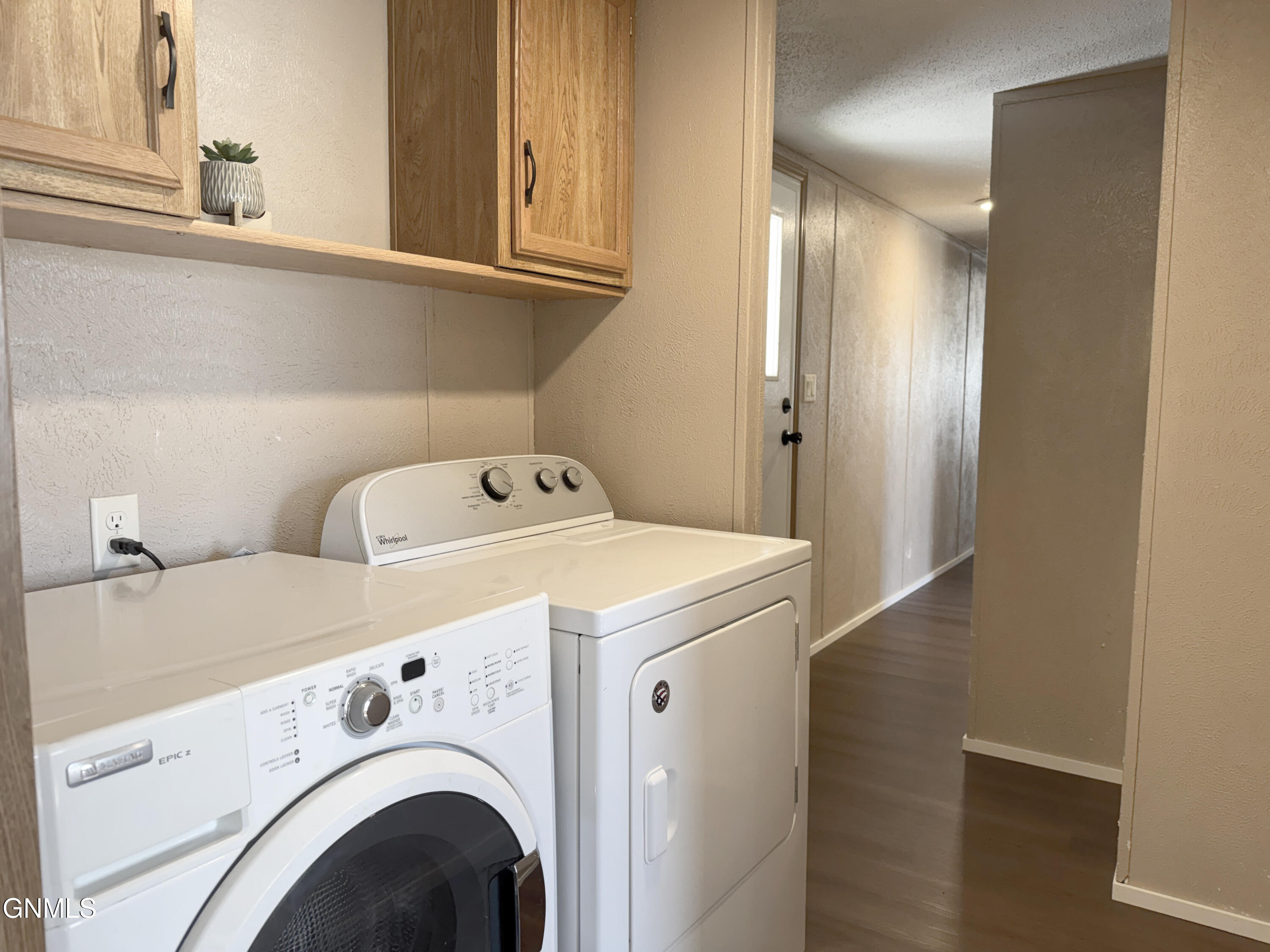 property viewer photo 23