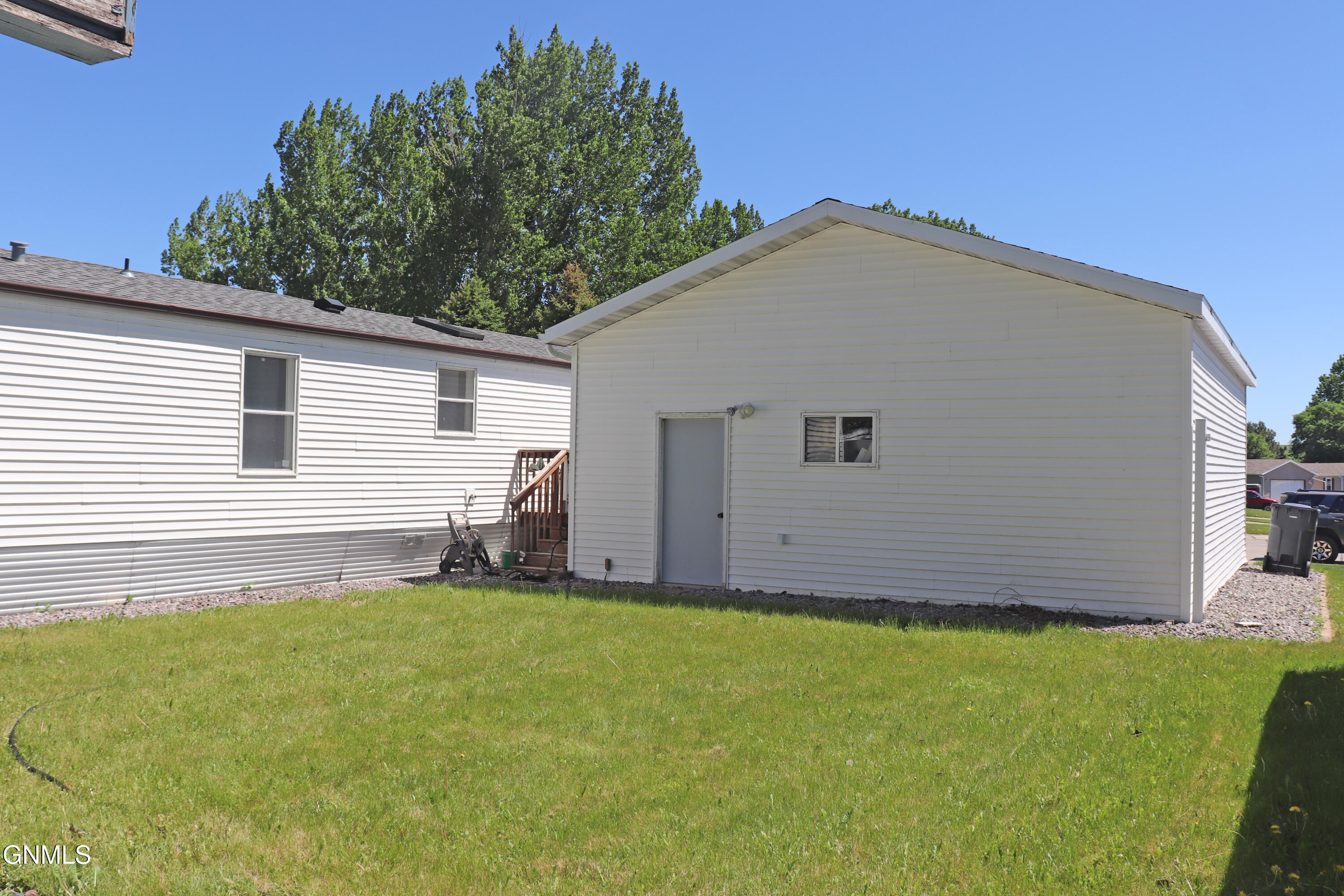 property viewer photo 31